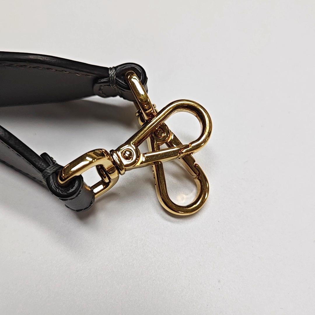 Fendi Sunshine Tote Medium Greyish Blue Top Handle Bag with Strap en vente 9