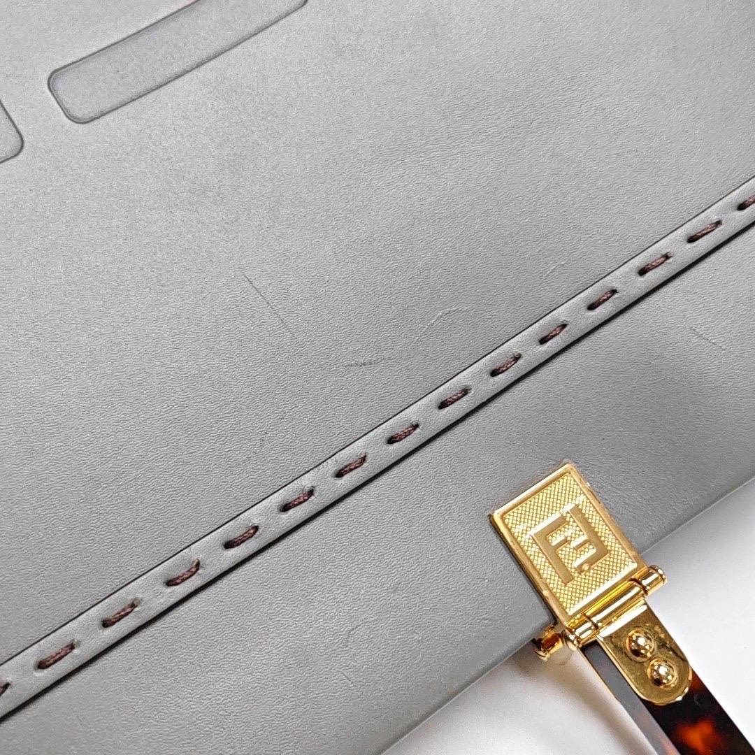 Fendi Sunshine Tote Medium Greyish Blue Top Handle Bag with Strap en vente 12