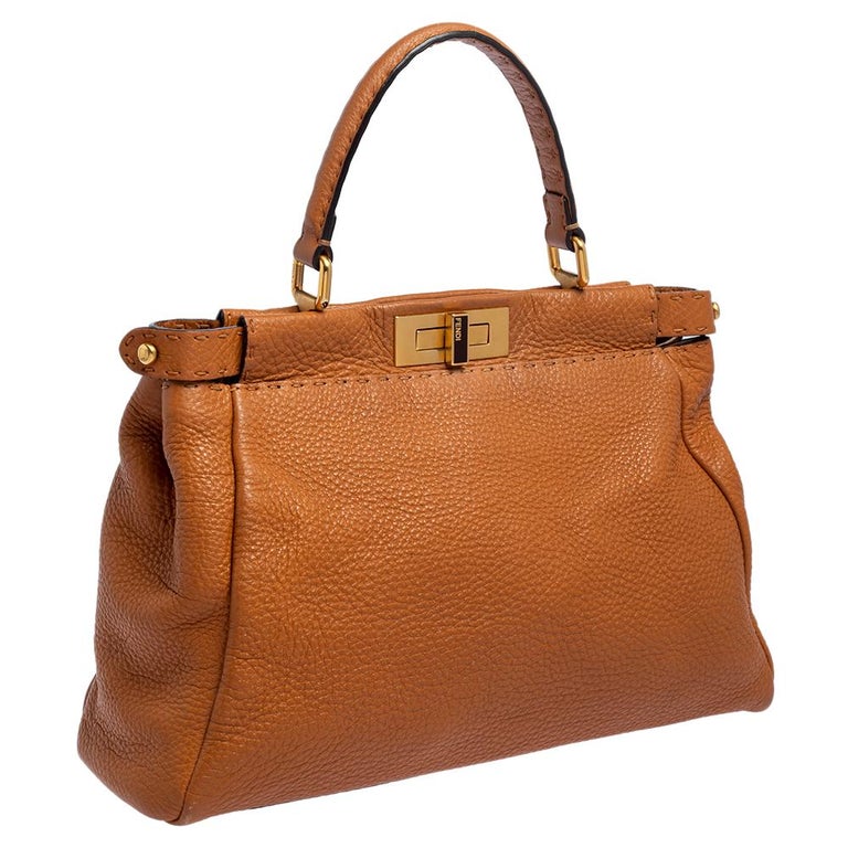 dollar spil Balehval Fendi Tan Leather Medium Selleria Peekaboo Top Handle Bag For Sale at  1stDibs