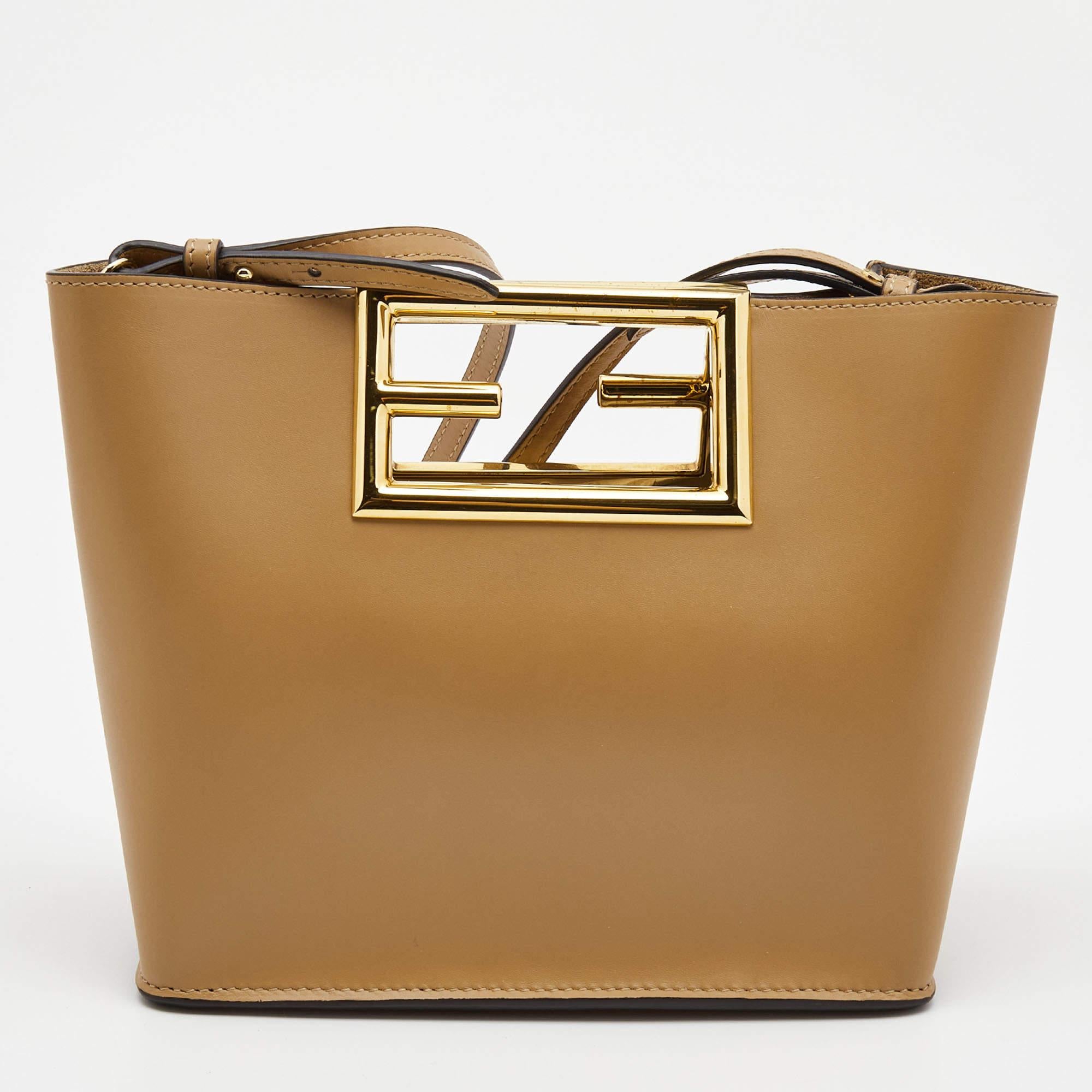For a look that is complete with style, taste, and a touch of luxe, this designer bag is the perfect addition. Flaunt this beauty on your shoulder and revel in the taste of luxury it leaves you with.

Includes: invoice, Original Dustbag, Original