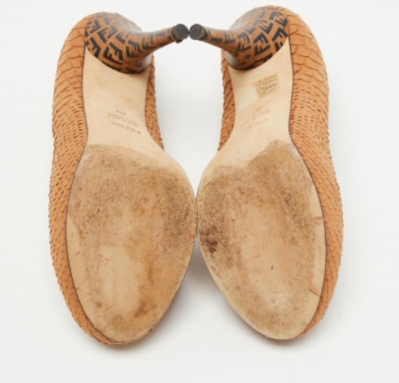 Fendi - Superstar - escarpins à plateforme en cuir gaufré python fauve - Taille 40 Bon état - En vente à Dubai, Al Qouz 2