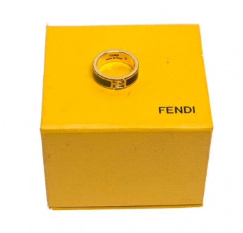 Fendi The Fendista Bicolor Enamel Gold Tone Band Ring Size EU 51 im Zustand „Relativ gut“ im Angebot in Dubai, Al Qouz 2