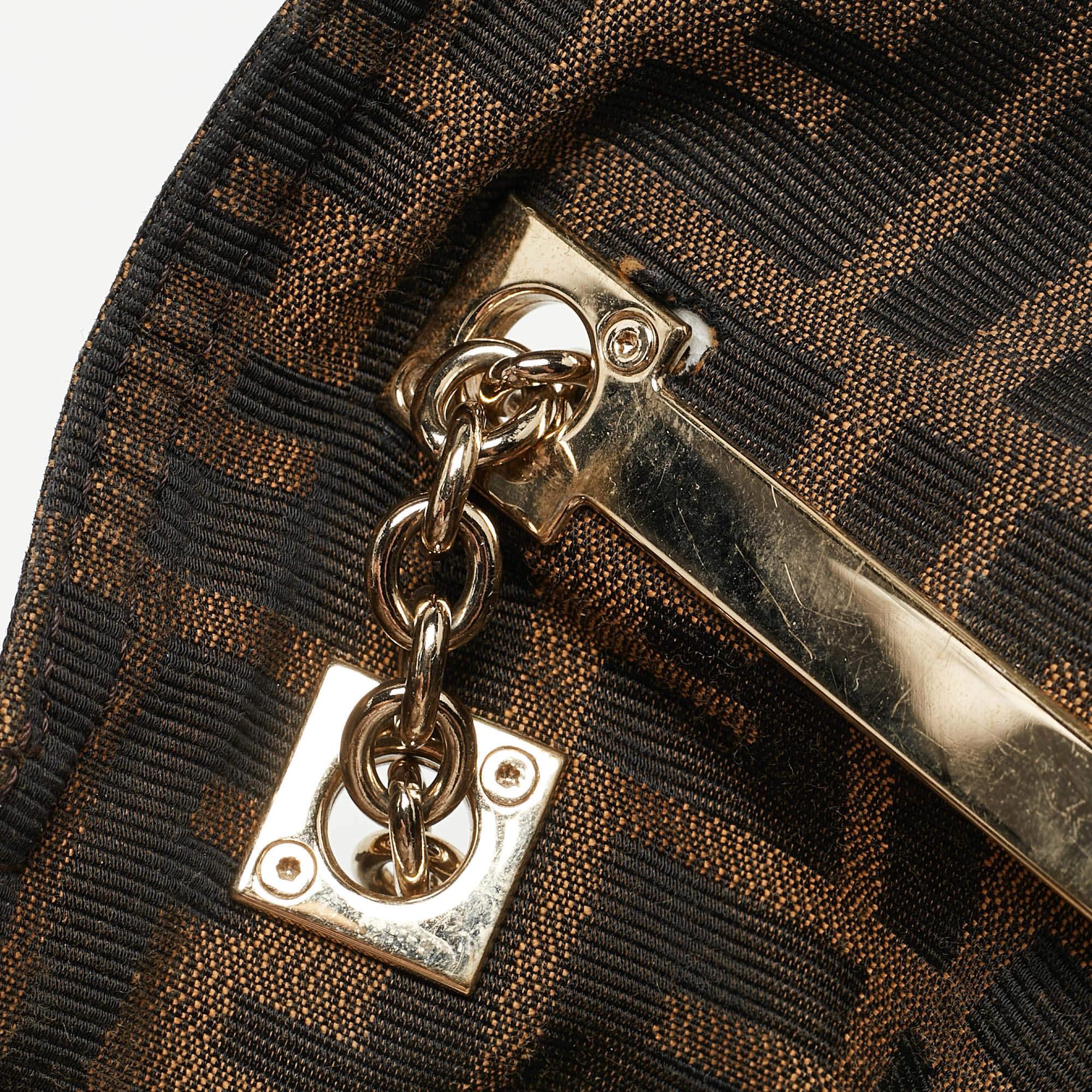Fendi Tobacco Zucca Canvas and Leather Maxi Baguette Flap Shoulder Bag In Good Condition For Sale In Dubai, Al Qouz 2