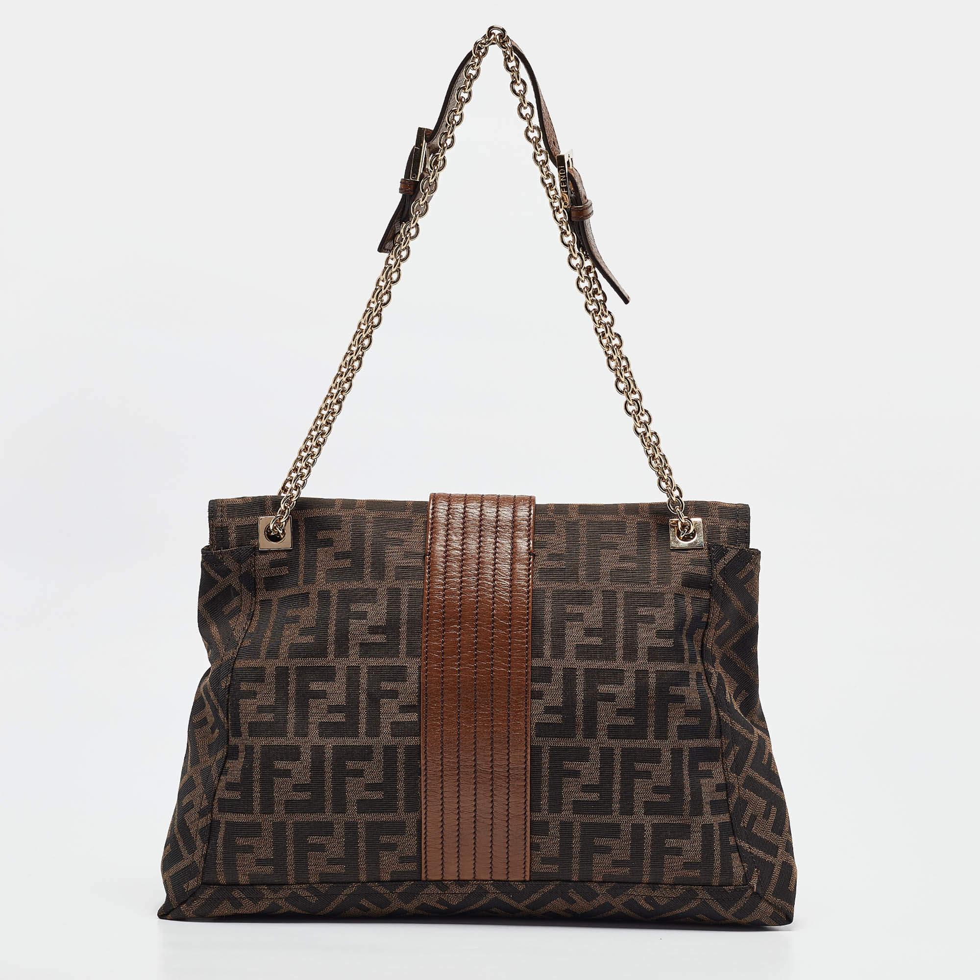 Fendi Tobacco Zucca Canvas and Leather Maxi Baguette Flap Shoulder Bag In Good Condition In Dubai, Al Qouz 2