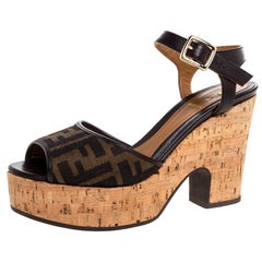 Fendi Tabak Zucca Canvas und Leder Keil Plattform Knöchelriemen Sandale Größe 36