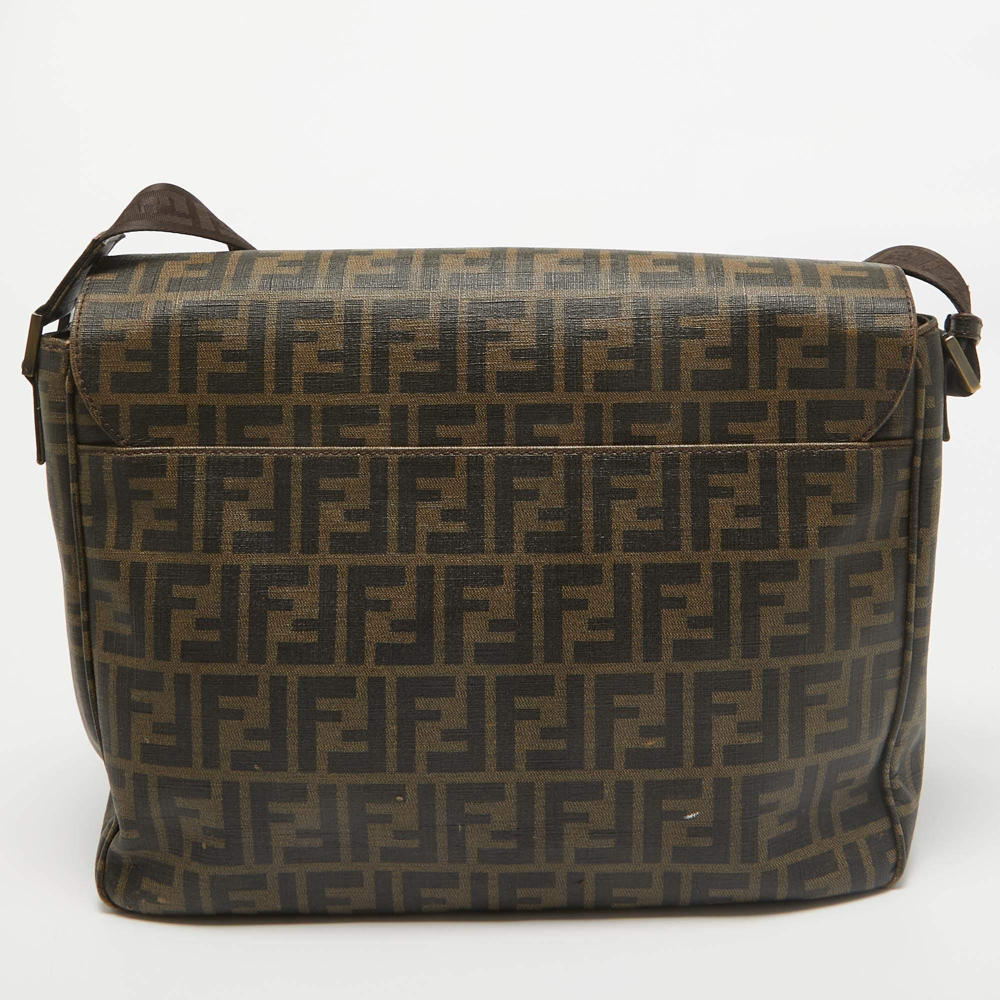 Fendi Tobacco Zucca Coated Canvas Messenger Bag In Good Condition In Dubai, Al Qouz 2