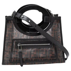 Fendi - Petit fourre-tout en cuir et maille Zucca pour fumeurs - Runaway Shopper Tobacco