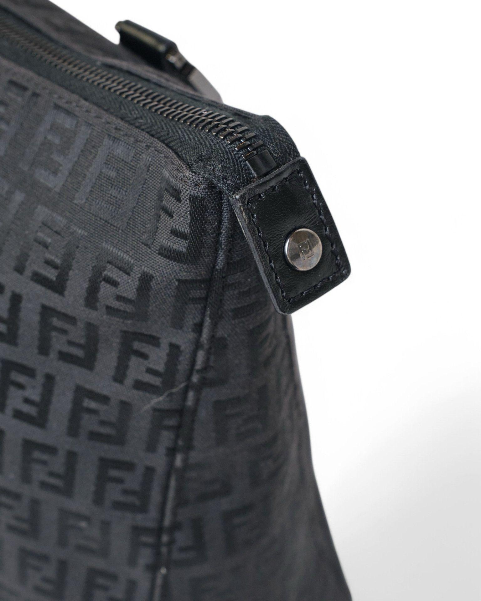 Fendi Tote Klein FF Nylon Schwarz im Angebot 5