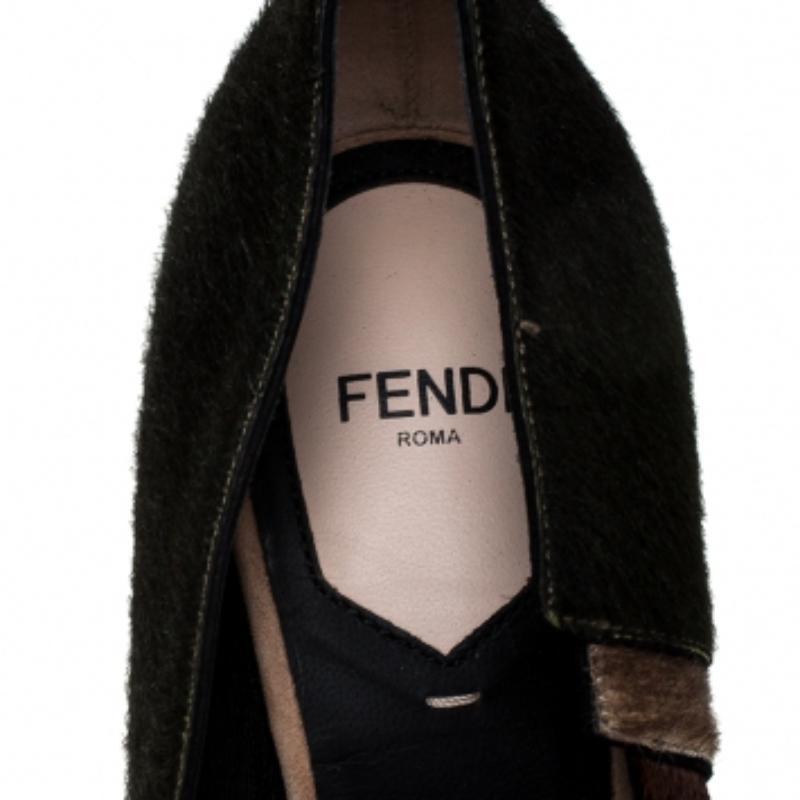 Fendi Dreifarbige Kalbshaar-Pumps mit spitzer Zehe Größe 37,5 Damen im Angebot