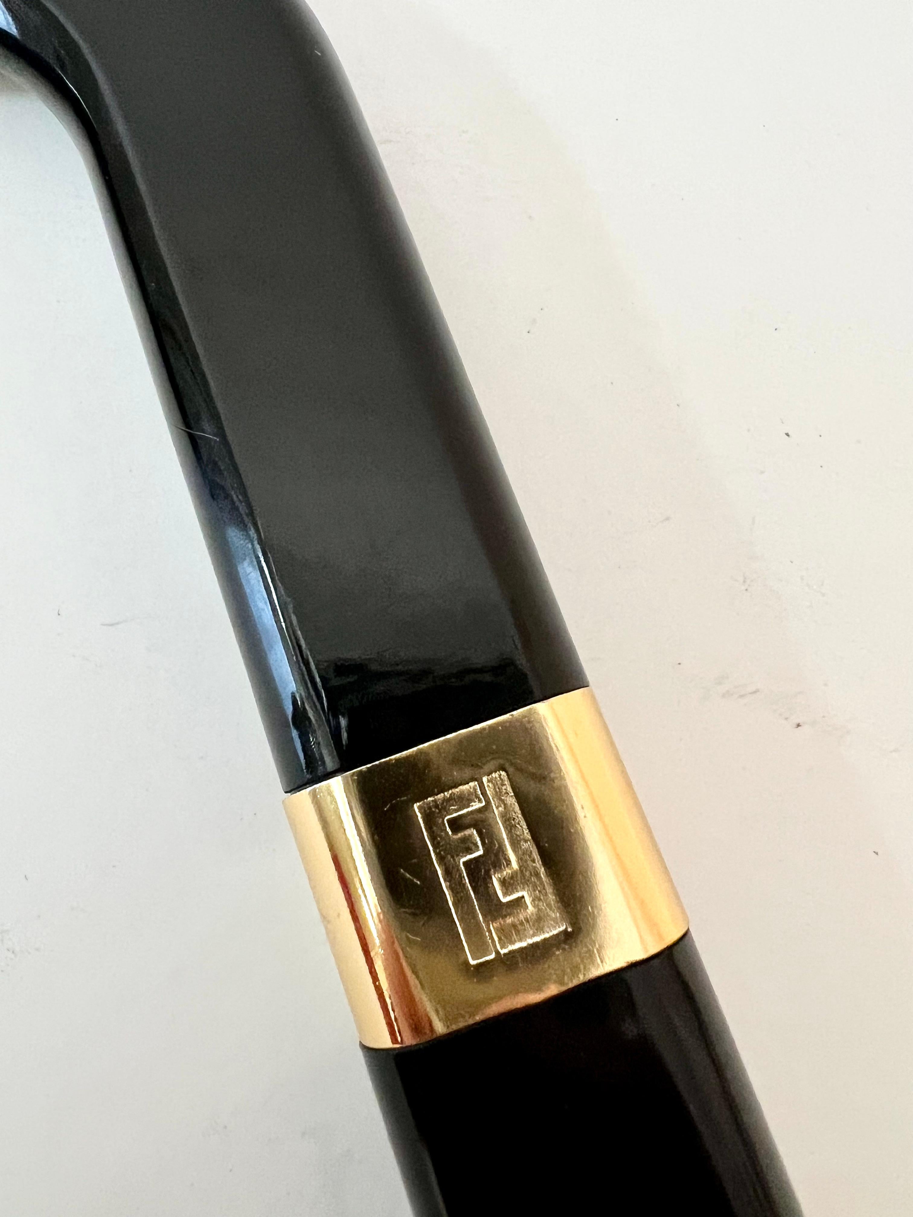 Mid-Century Modern Umbrella Fendi avec logo doré en vente