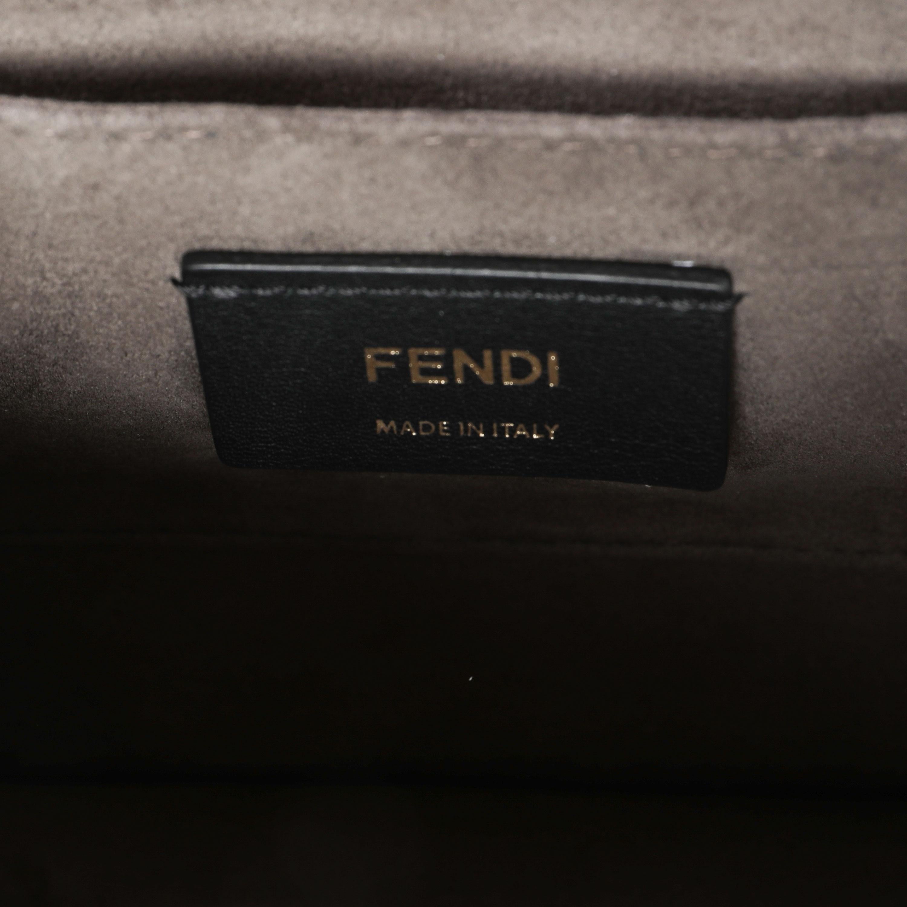 Fendi Verde Vitello Bolso mediano de piel Liberty Kan I con tachuelas en venta 1