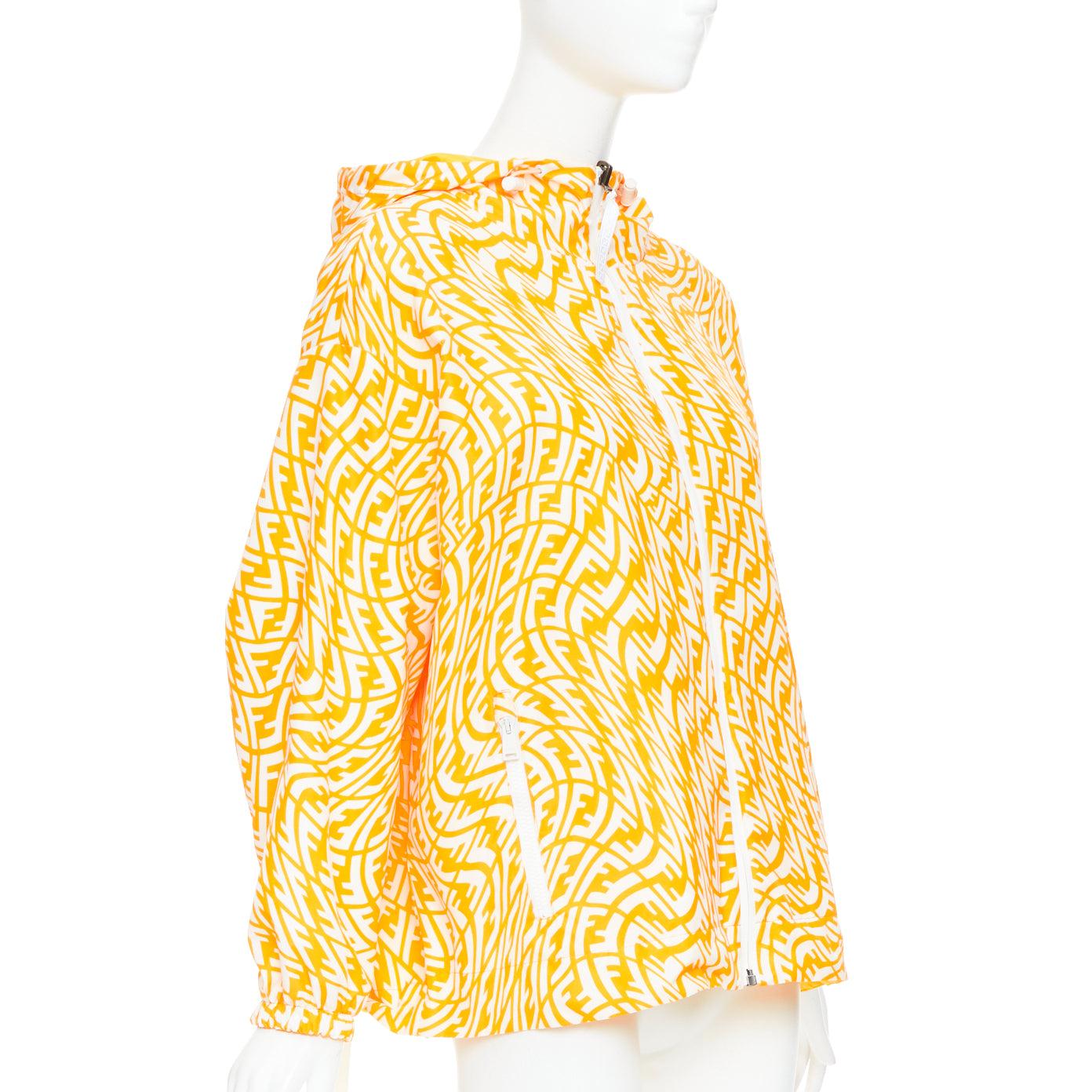 FENDI Vertigo Reversible yellow white swirl logo print hooded windbreaker S In Excellent Condition For Sale In Hong Kong, NT