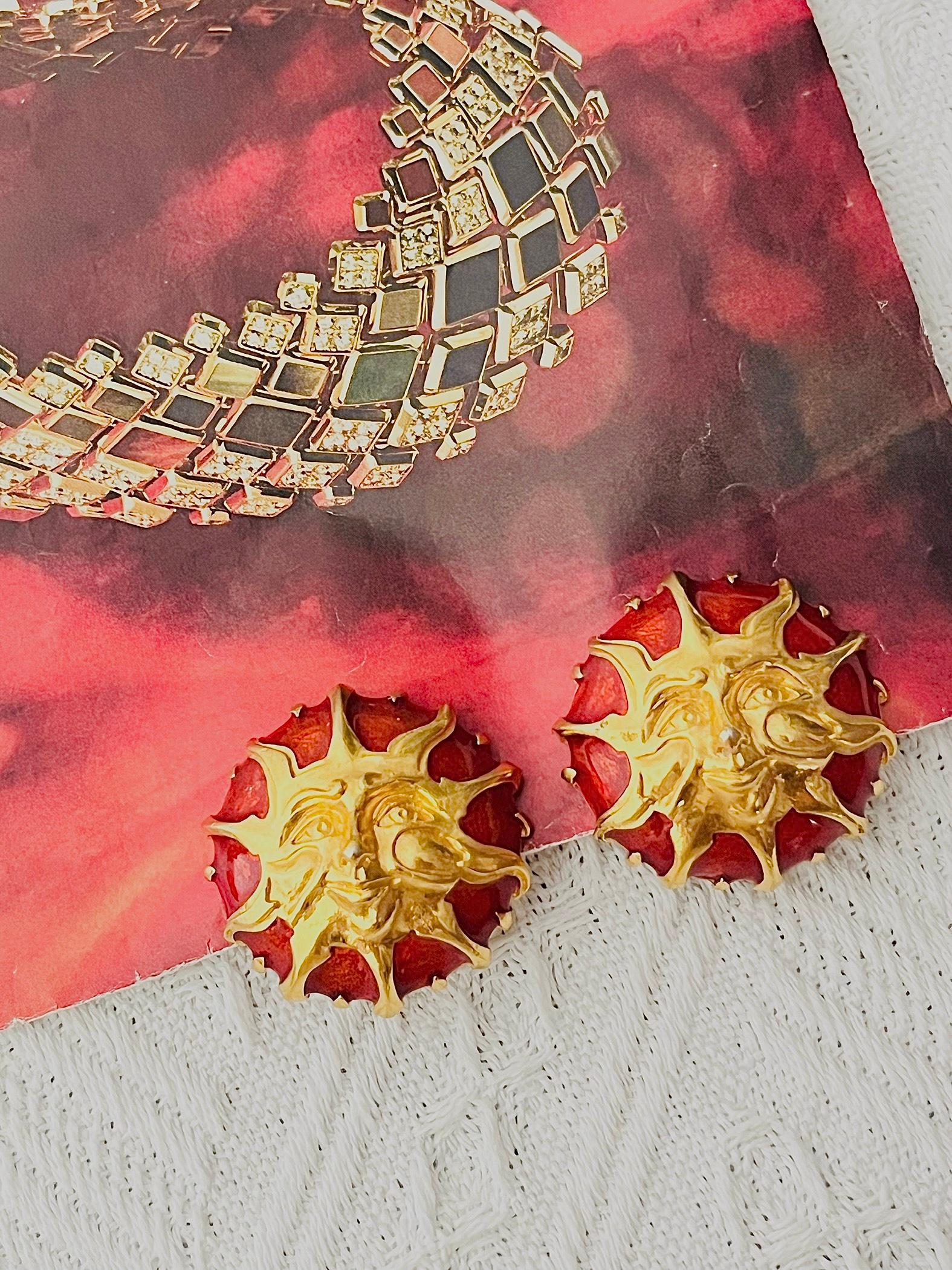 Fendi Vintage 1980 Baroque Huge Sun Face Red Enamel Circle Chunky Clip Earrings In Good Condition For Sale In Wokingham, England