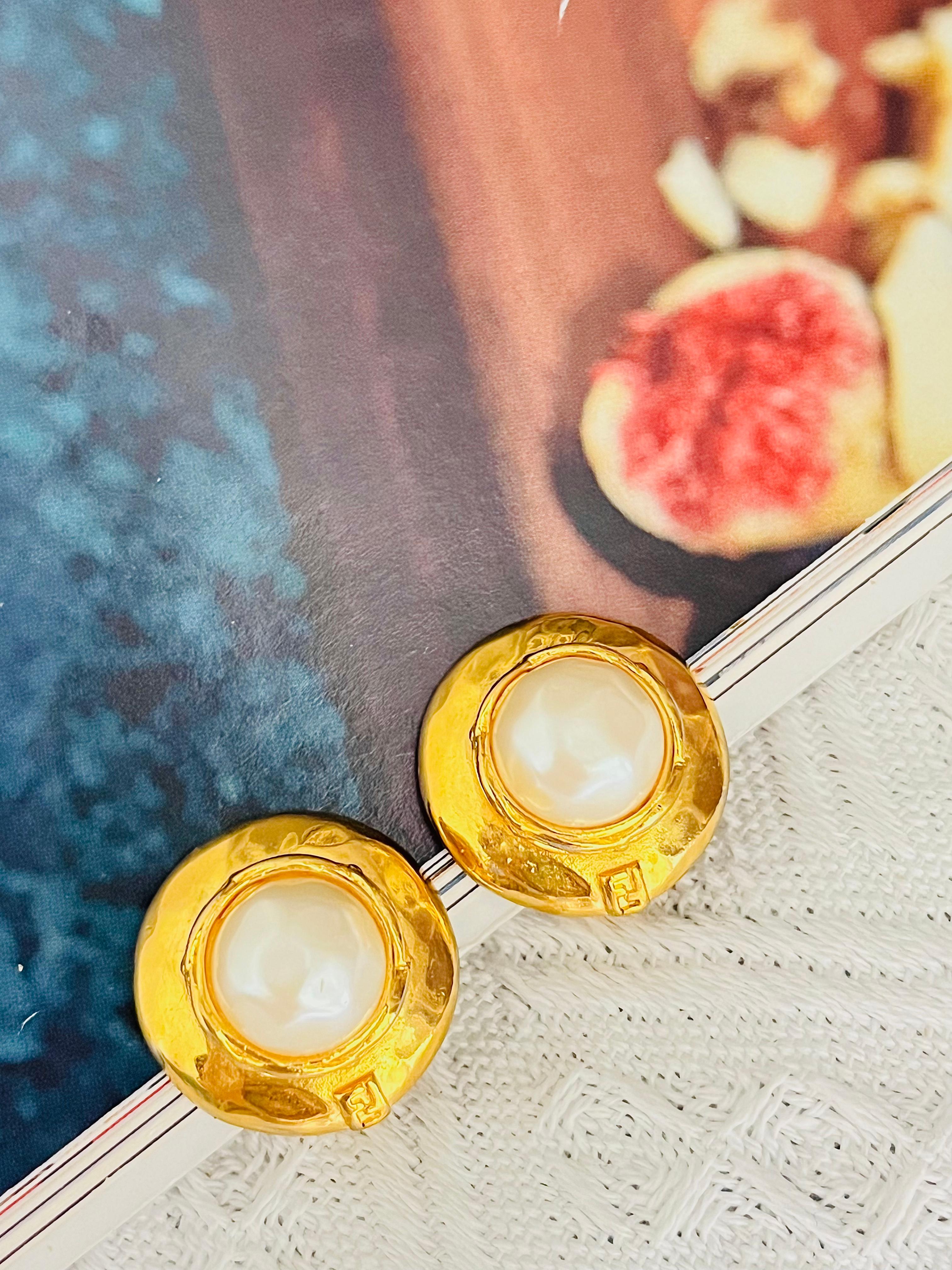 Art Deco Fendi Vintage 1980s Fendista Logo F White Circle Round Pearl Dome Clip Earrings For Sale