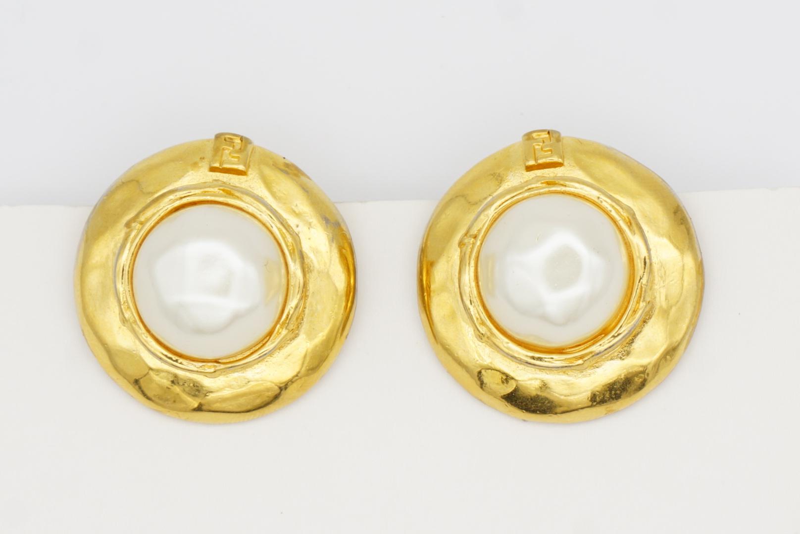 Fendi Vintage 1980s Fendista Logo F White Circle Round Pearl Dome Clip Earrings For Sale 4