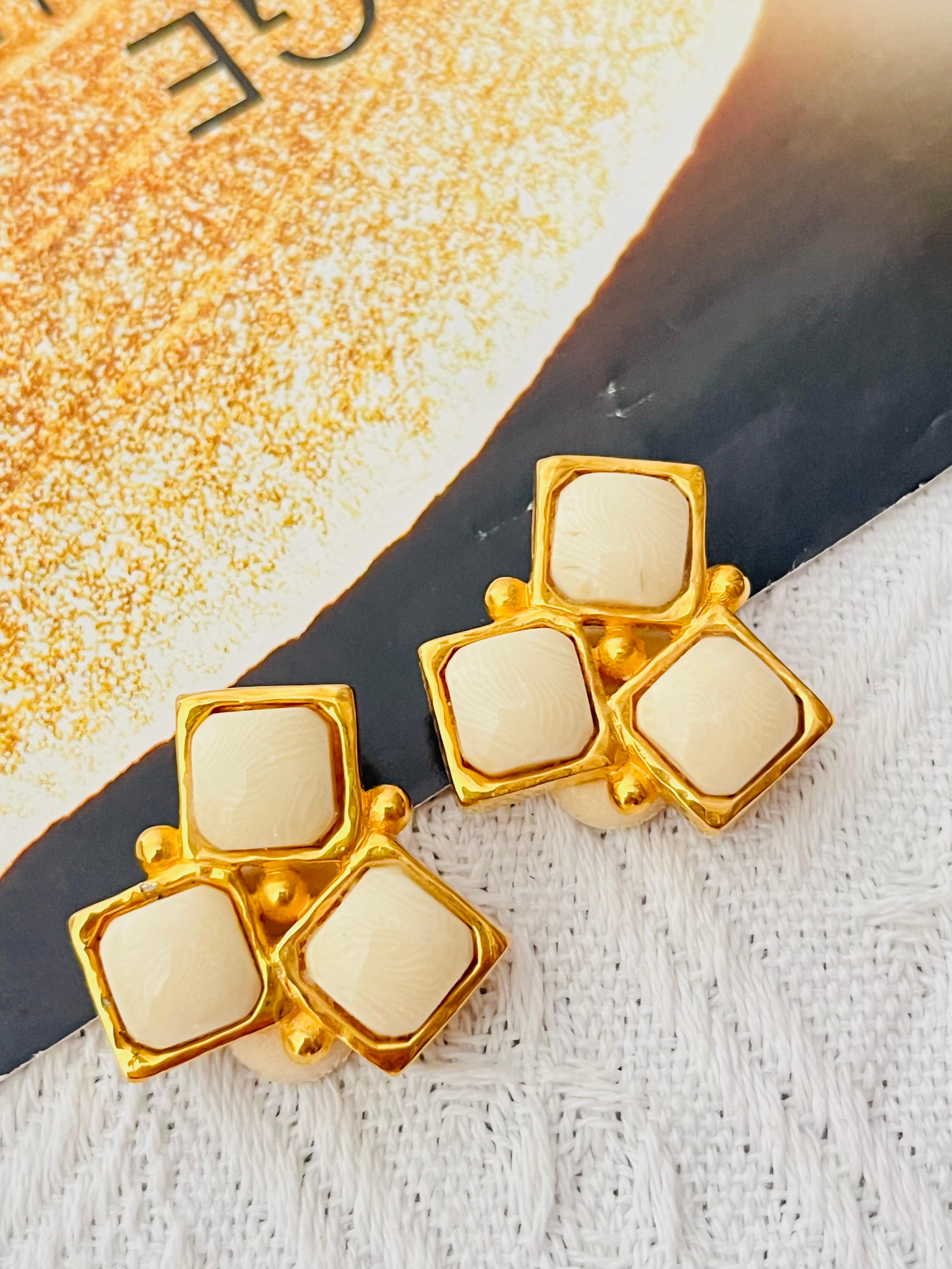 Art Deco Fendi Vintage 1980s Fendista Logo FF Ivory Geometric Trio Square Clip Earrings For Sale