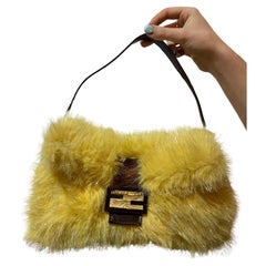 Fendi Vintage 2010 Gelbe Pelz Baguette-Tasche