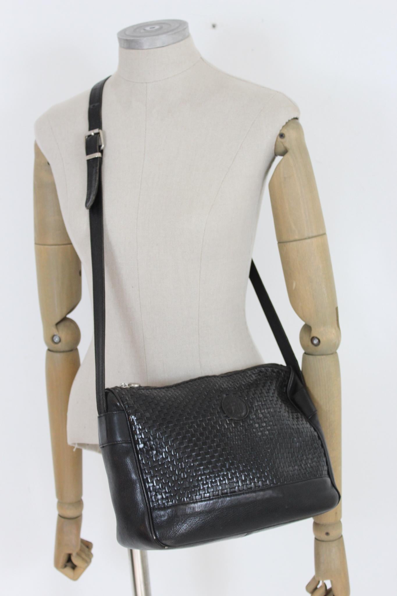 Fendi Vintage 80s Shoulder Bag Woven Leather Black 3