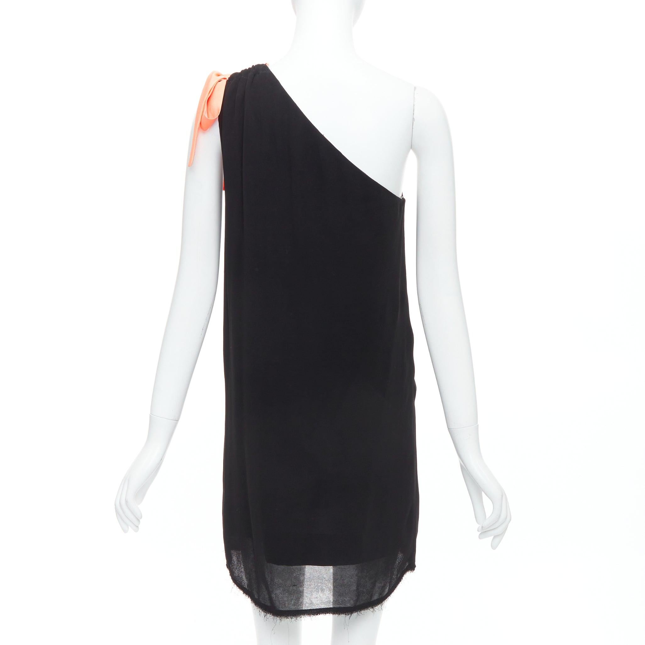 De las mujeres FENDI Vintage negro coral floral adornado un hombro vestido IT42 M