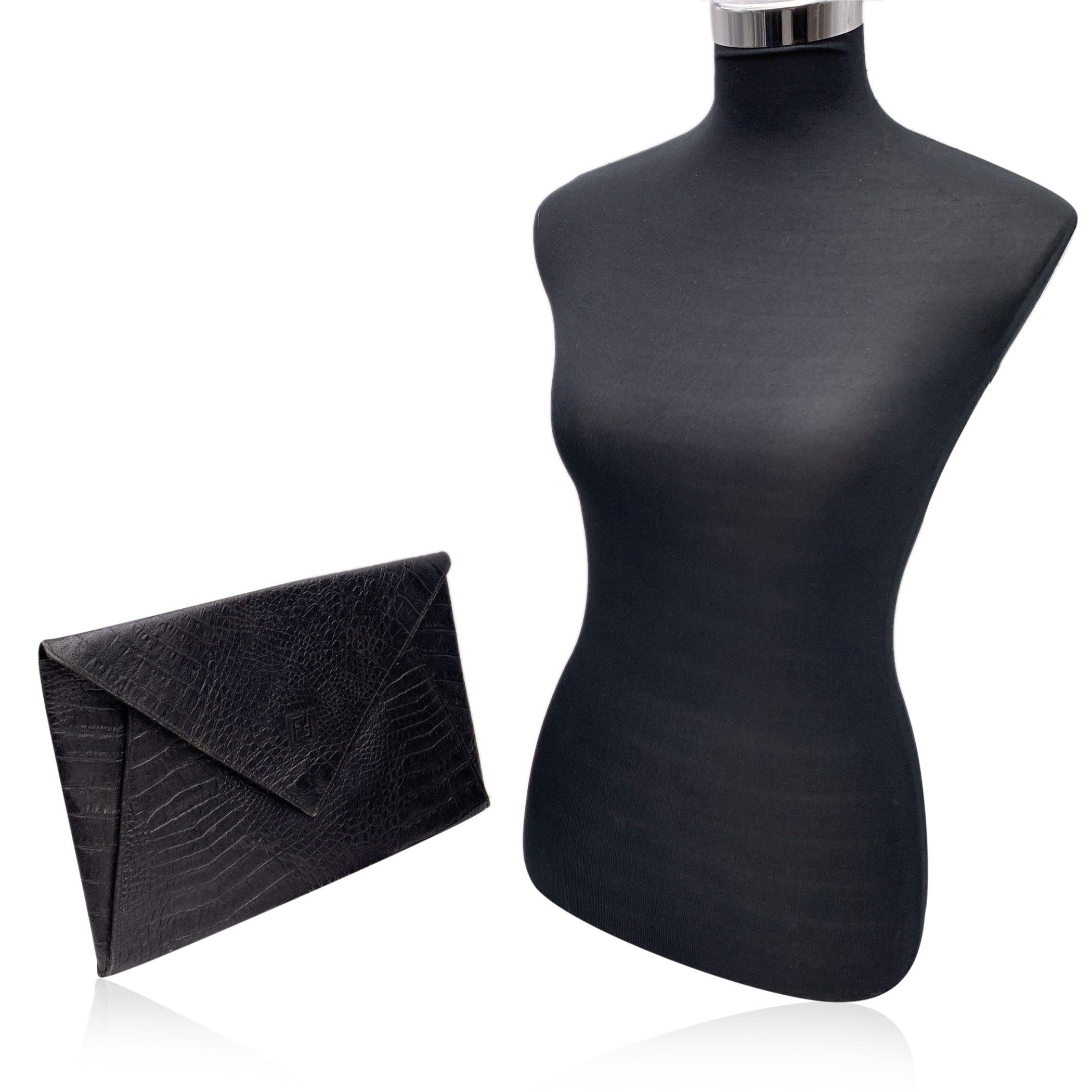 Fendi Vintage Black Embossed Portfolio Envelope Clutch Bag with Chain In Good Condition In Rome, Rome