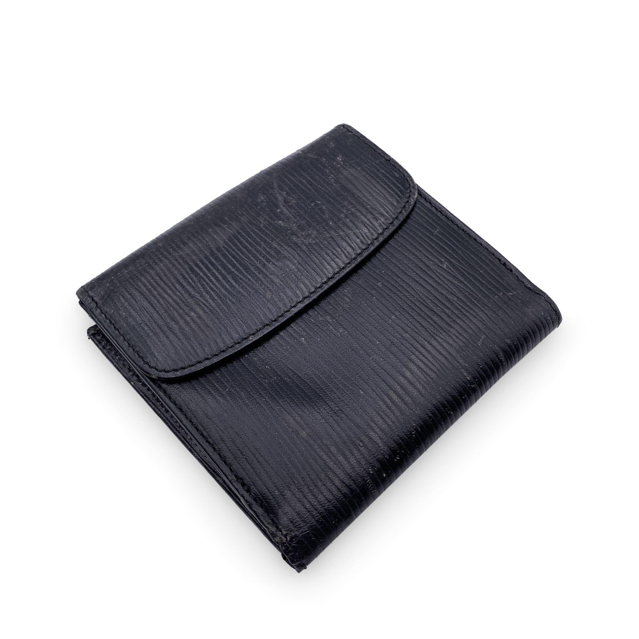 Fendi Vintage Black Epi Leather Bifold Wallet Coin Purse In Fair Condition For Sale In Rome, Rome