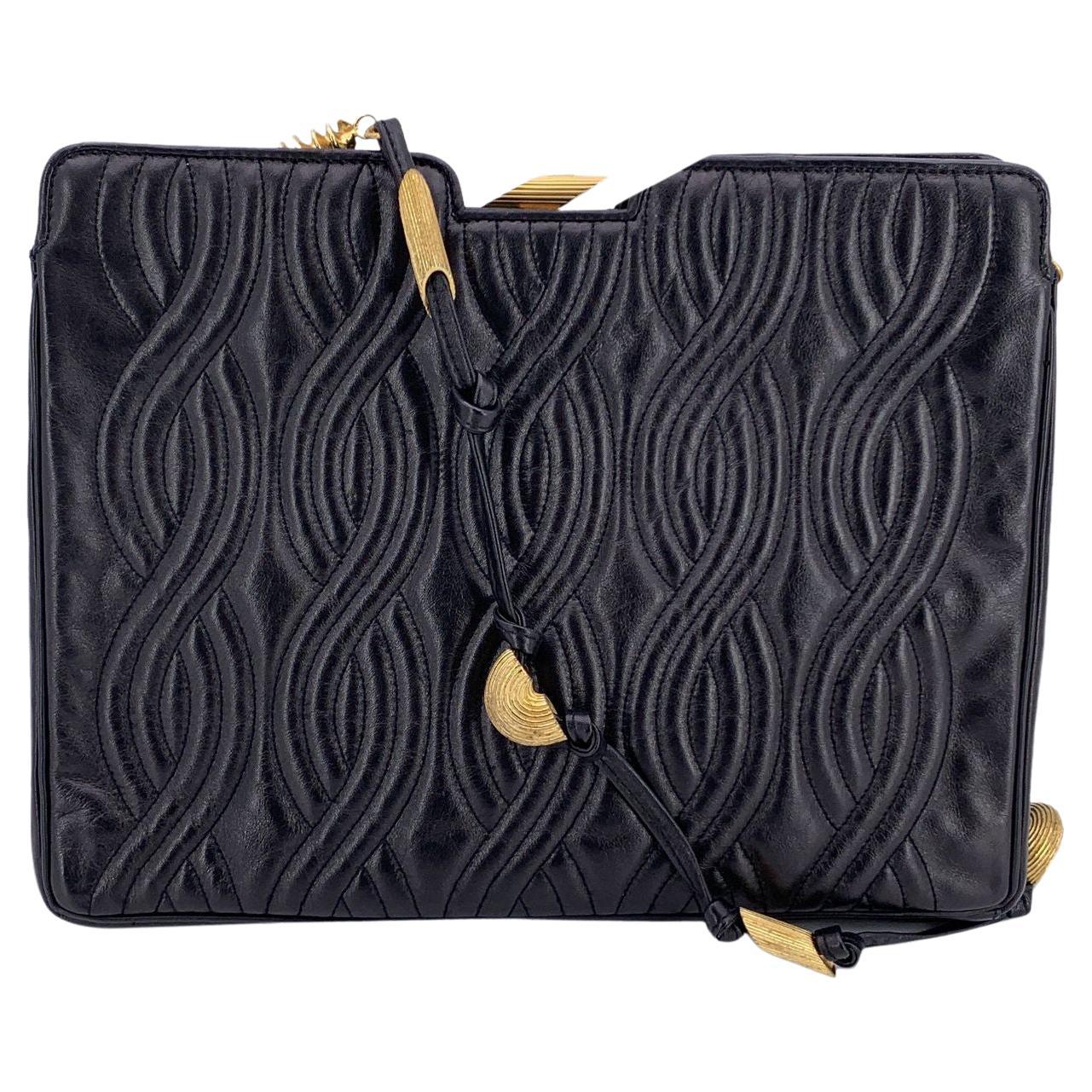 Fendi Vintage Schwarze gesteppte Pasta Umhängetasche aus Leder im Angebot