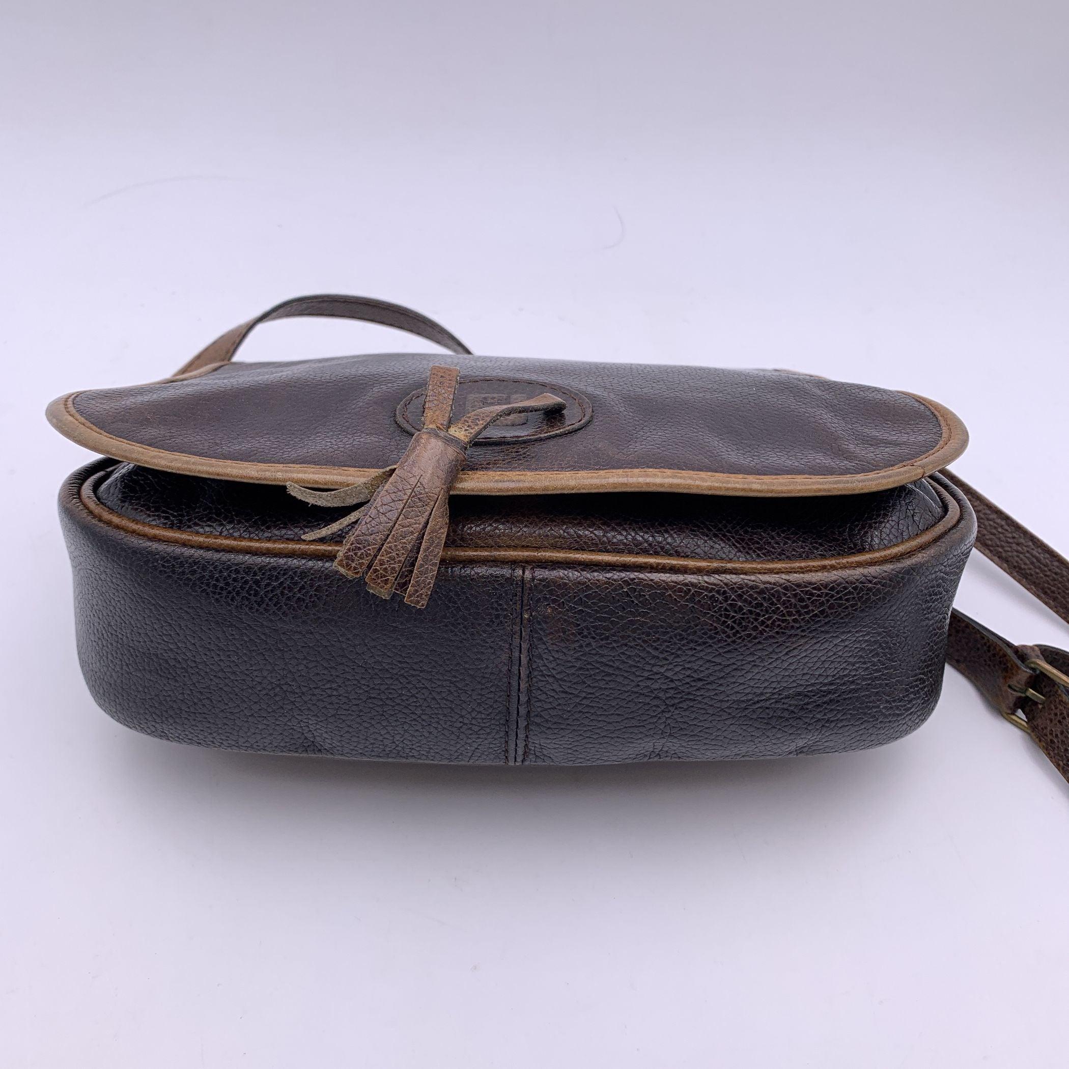 Women's Fendi Vintage Brown and Beige Leather Crossbody Shoulder Bag For Sale
