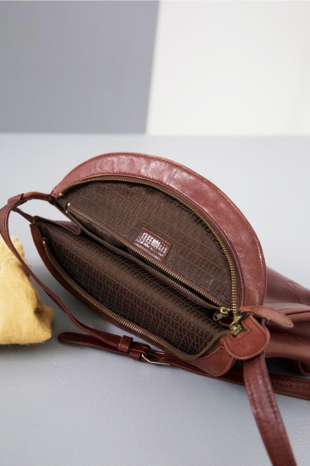 Fendi Sac Vintage en cuir Brown en vente 1