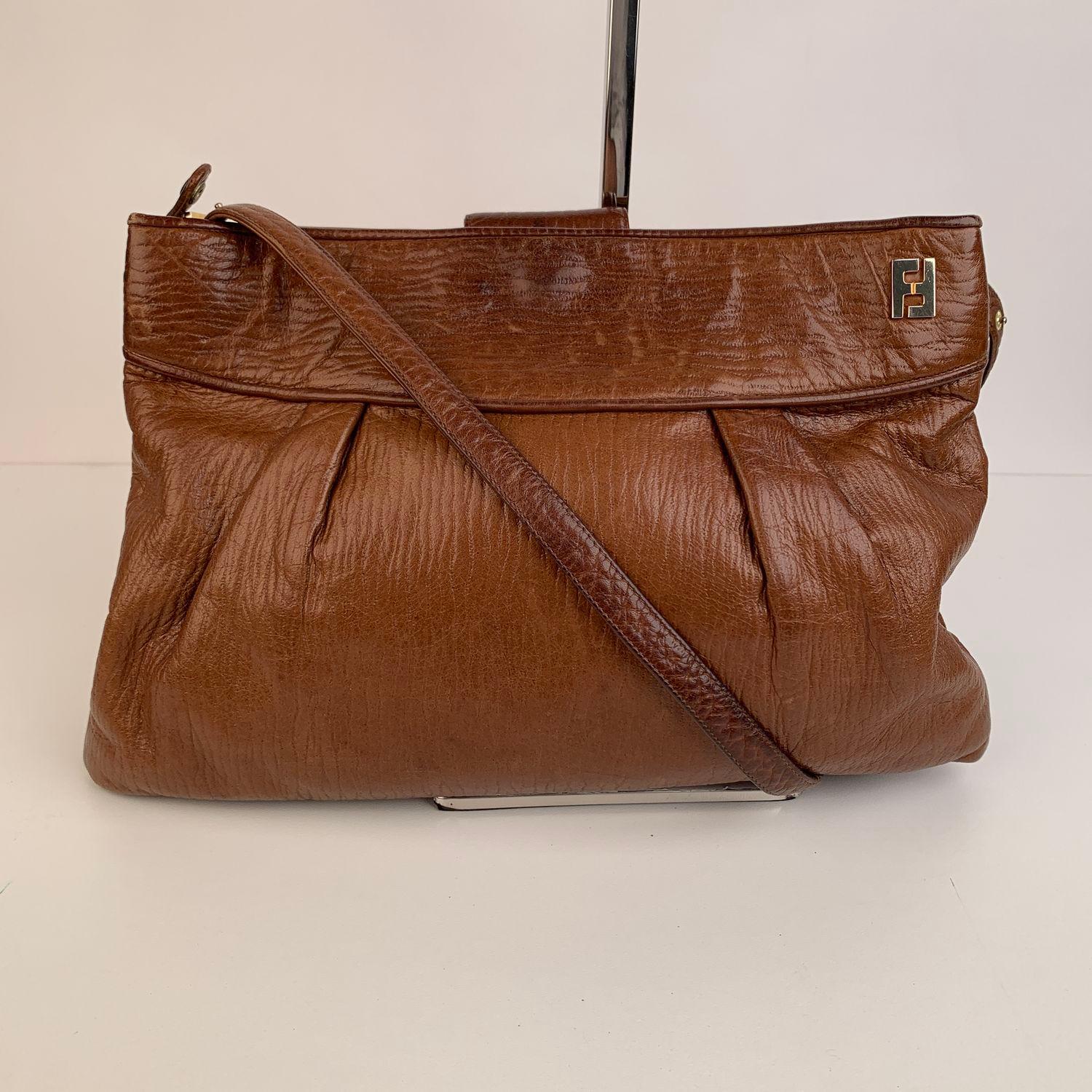 Fendi Vintage Brown Leather Convertible Crossbody Bag In Good Condition In Rome, Rome
