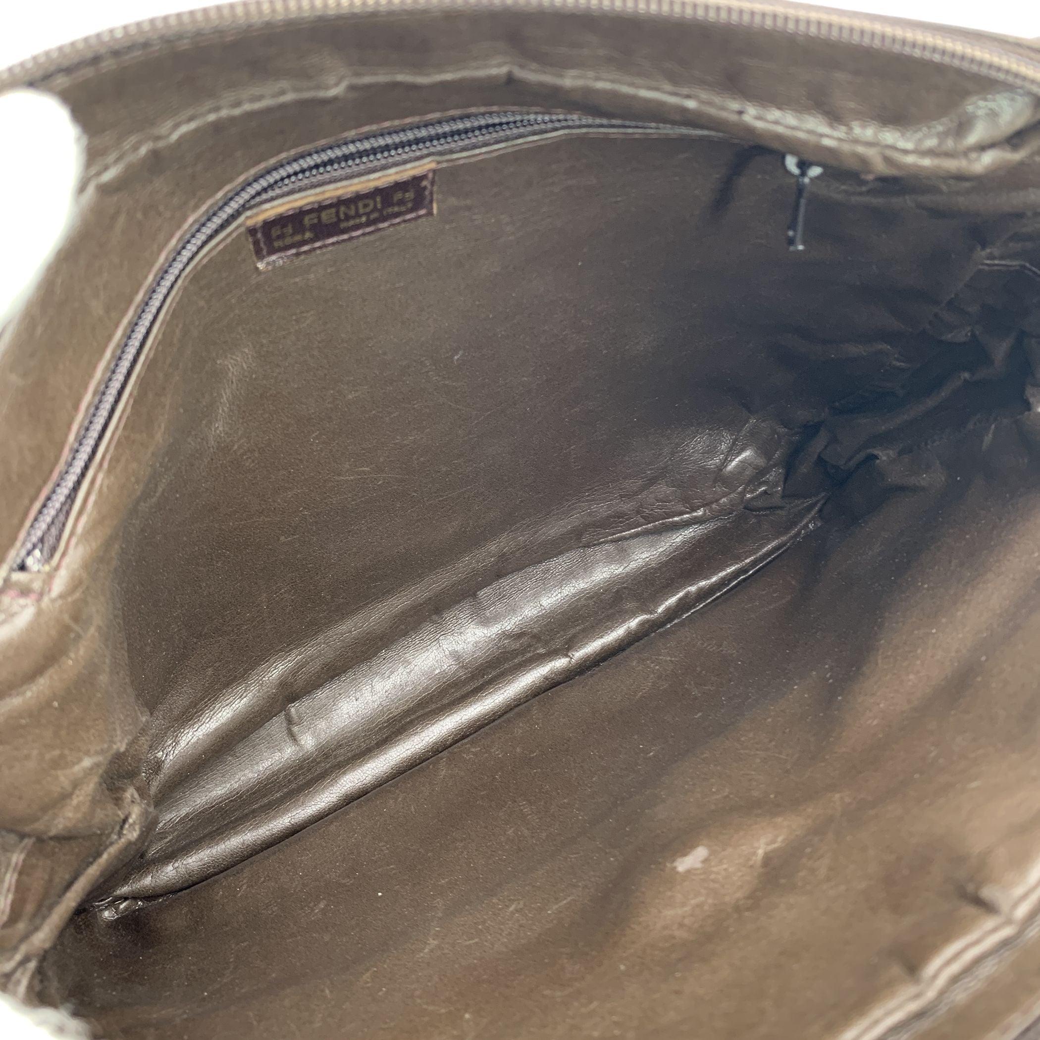 Fendi Vintage Brown Leder Stitching Messenger Bag im Zustand „Gut“ im Angebot in Rome, Rome