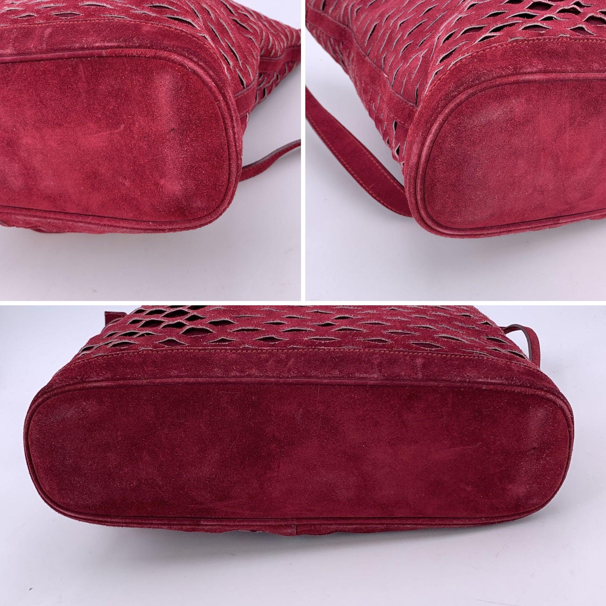 Fendi Vintage Burgund Perforiertes Wildleder Tote Umhängetasche im Angebot 1