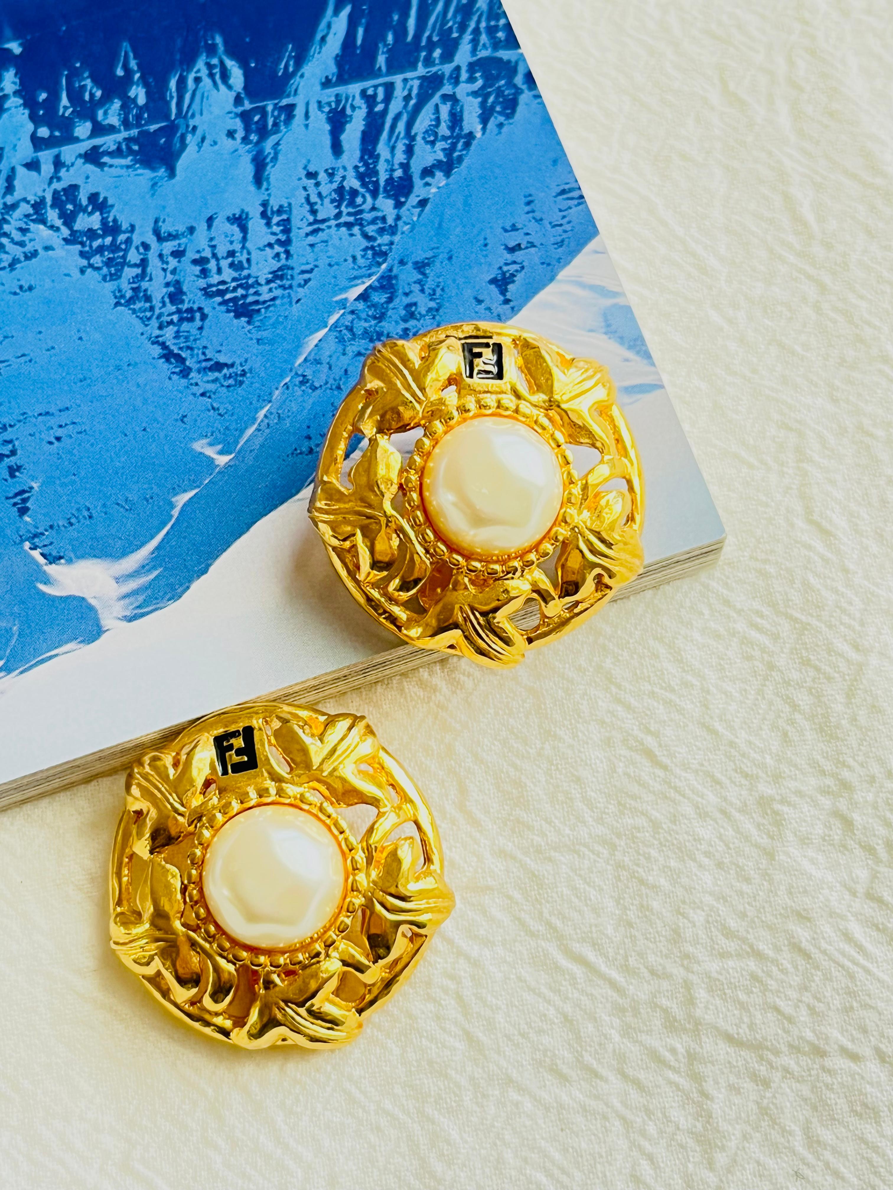 Art Deco Fendi Vintage F Fendista Baroque Large Round Pearl Openwork Leaf Clip Earrings For Sale