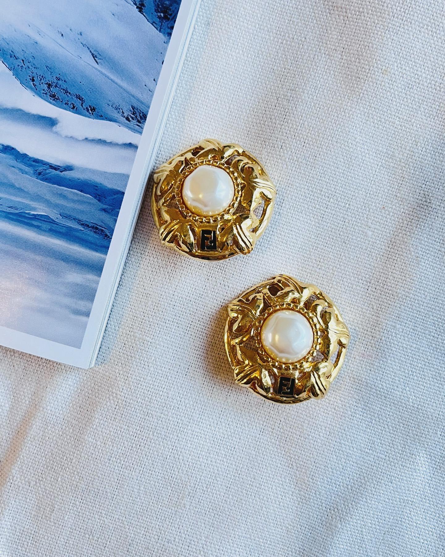 Fendi Vintage F Fendista Baroque Large Round Pearl Openwork Leaf Clip Earrings In Excellent Condition For Sale In Wokingham, England