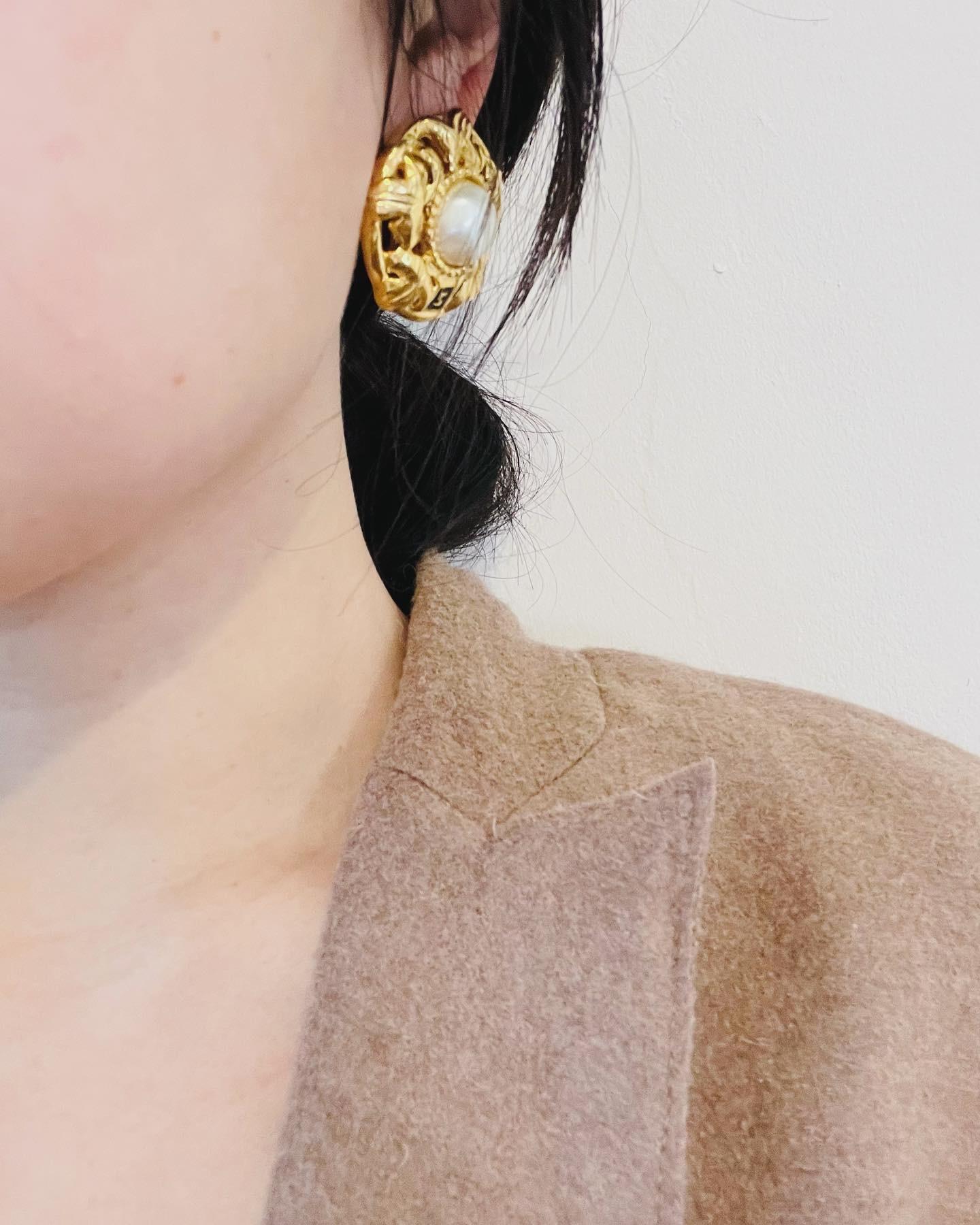Women's or Men's Fendi Vintage F Fendista Baroque Large Round Pearl Openwork Leaf Clip Earrings