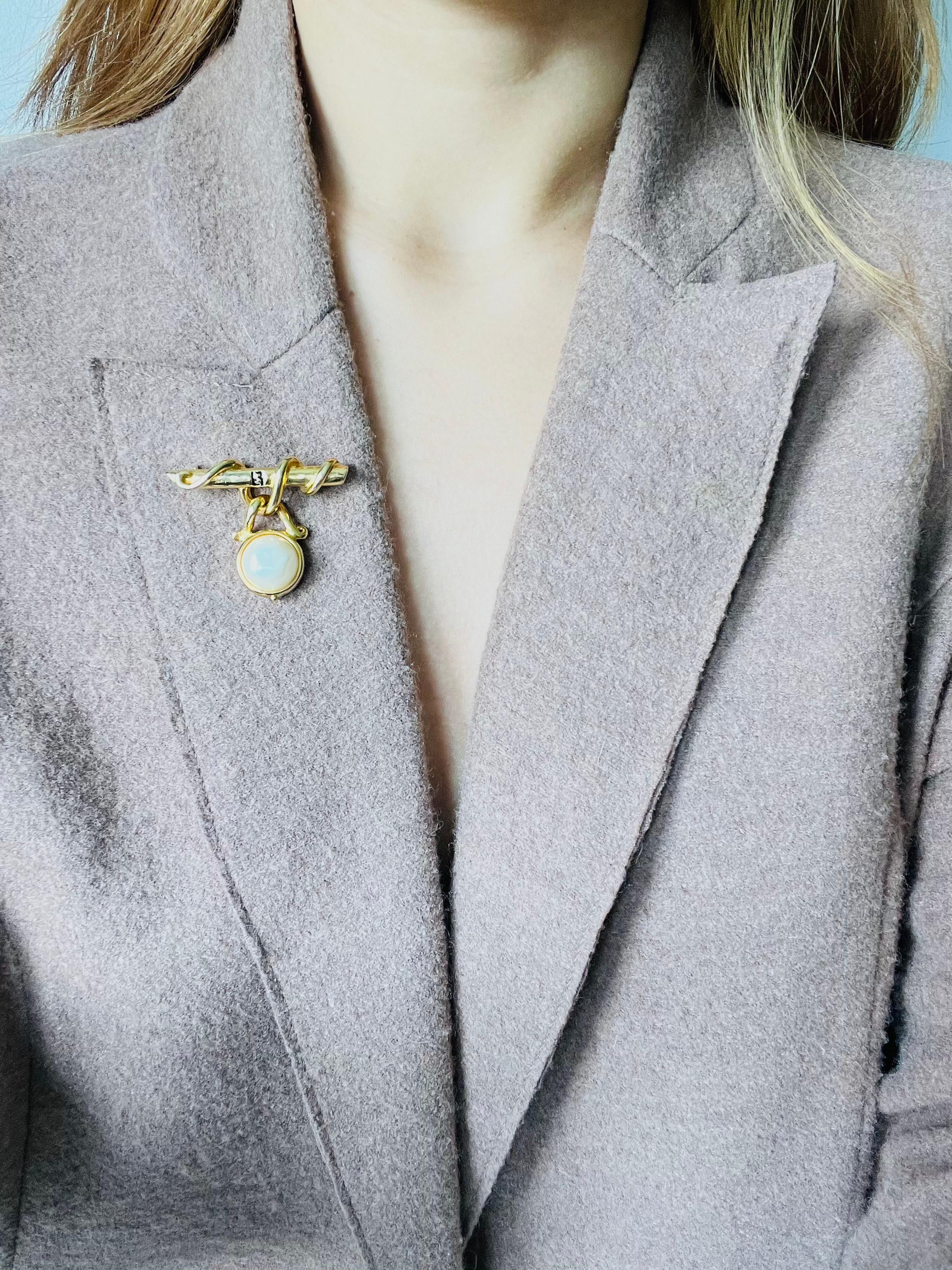 Fendi Vintage Fendista Logo Black F White Round Pearl Dangle Vine Bar Brooch For Sale 2