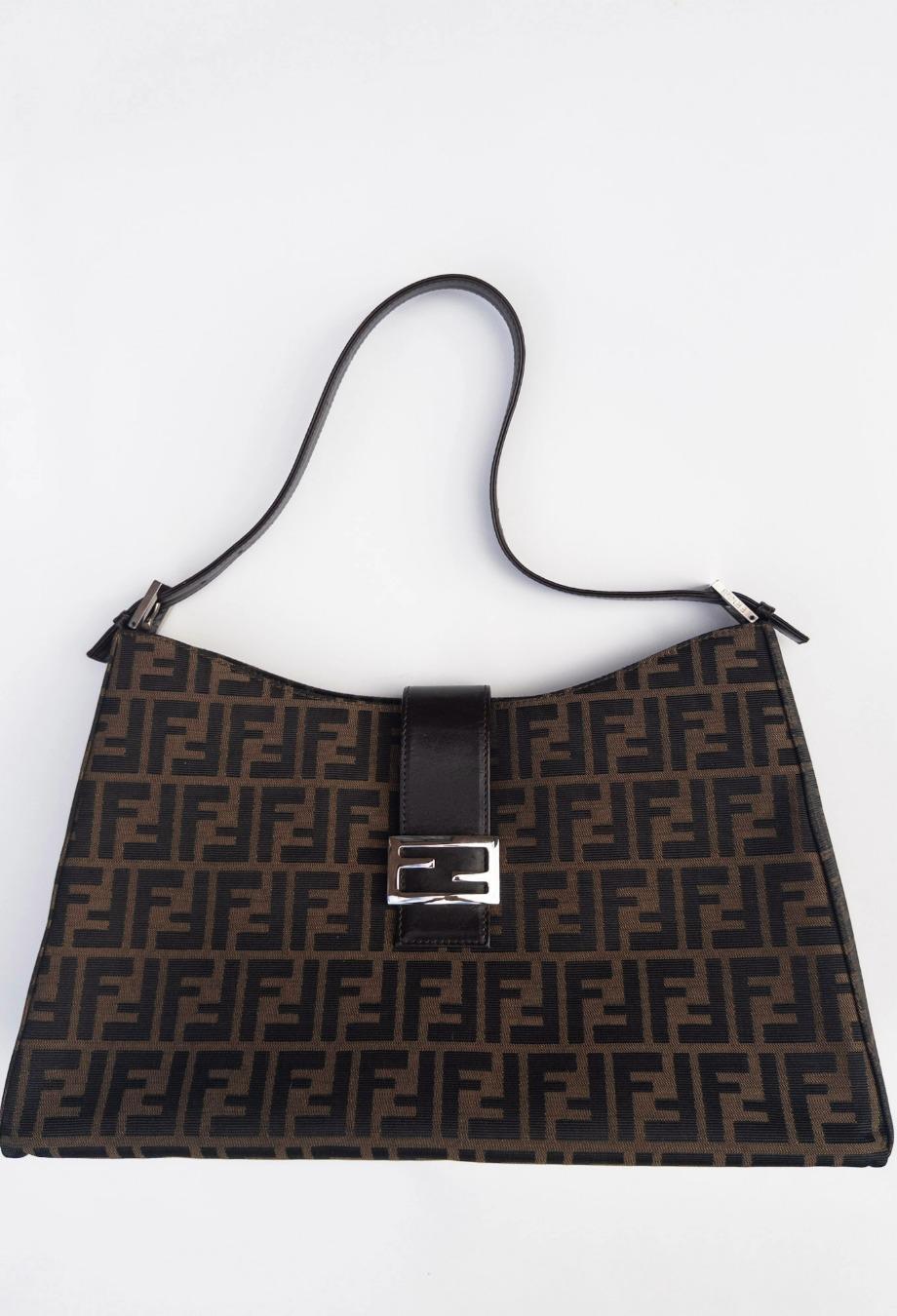 Fendi Vintage FF JUMBO Tasche in Übergröße im Angebot 4