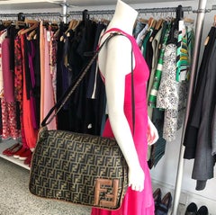 Fendi Vintage FF Zucca Logo Große Crossbody Messenger-Tasche