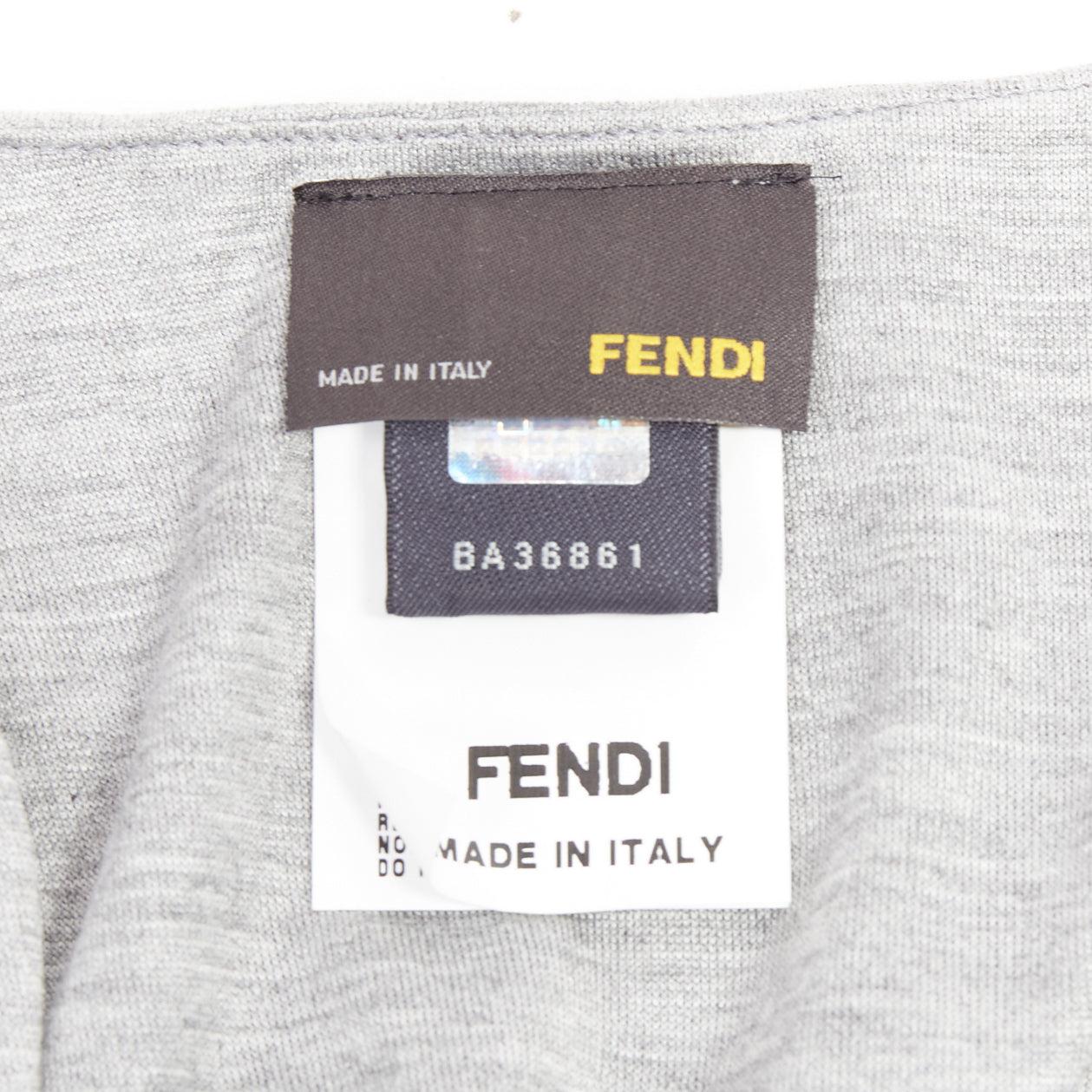 FENDI Vintage hellgrau drapiertes Jersey Rundhals-Midikleid IT40 S im Angebot 3