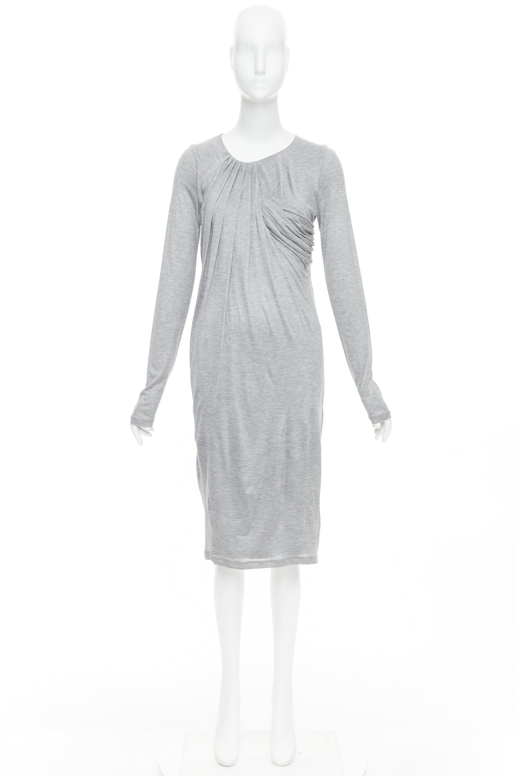 FENDI Vintage hellgrau drapiertes Jersey Rundhals-Midikleid IT40 S im Angebot 4