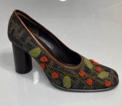 Fendi Vintage Logo Print Wool Embroidered Pump - Size 5.5