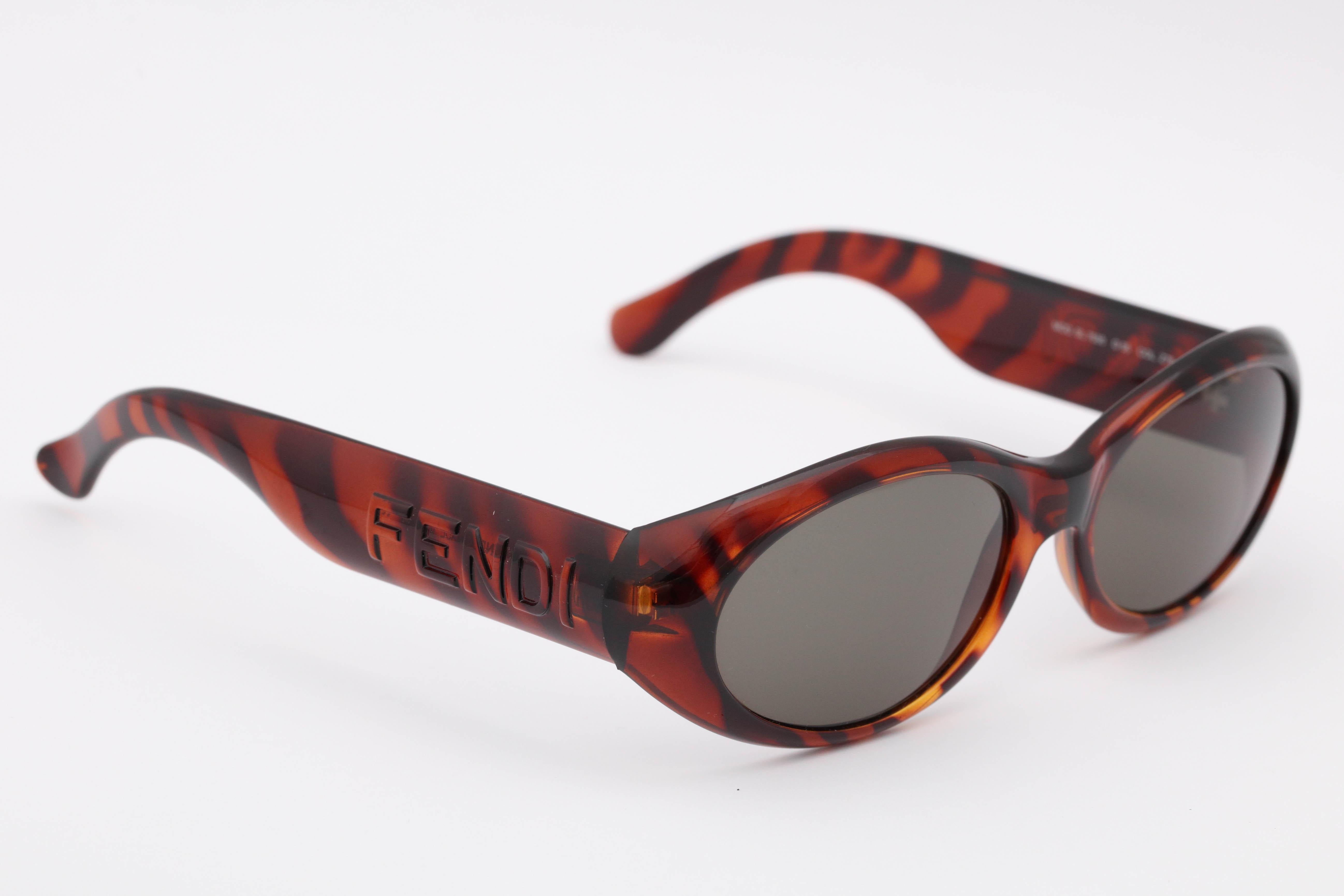 Fendi Vintage Logo Sunglasses  For Sale 2