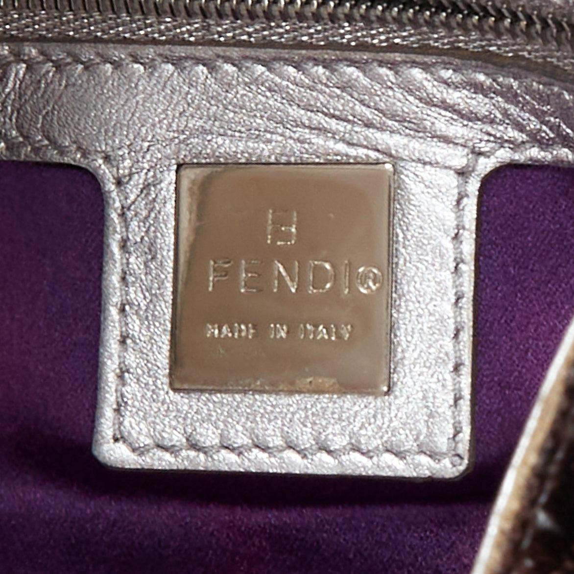 FENDI Vintage Mamma Baguette Umhängetasche aus blauem, silbernem und lila Stoff im Angebot 4