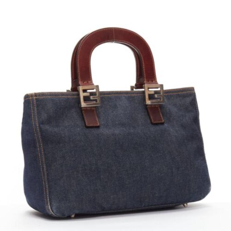 Nero Borsa Fendi Vintage Twin in denim blu scuro con fibbia FF con manico marrone in vendita