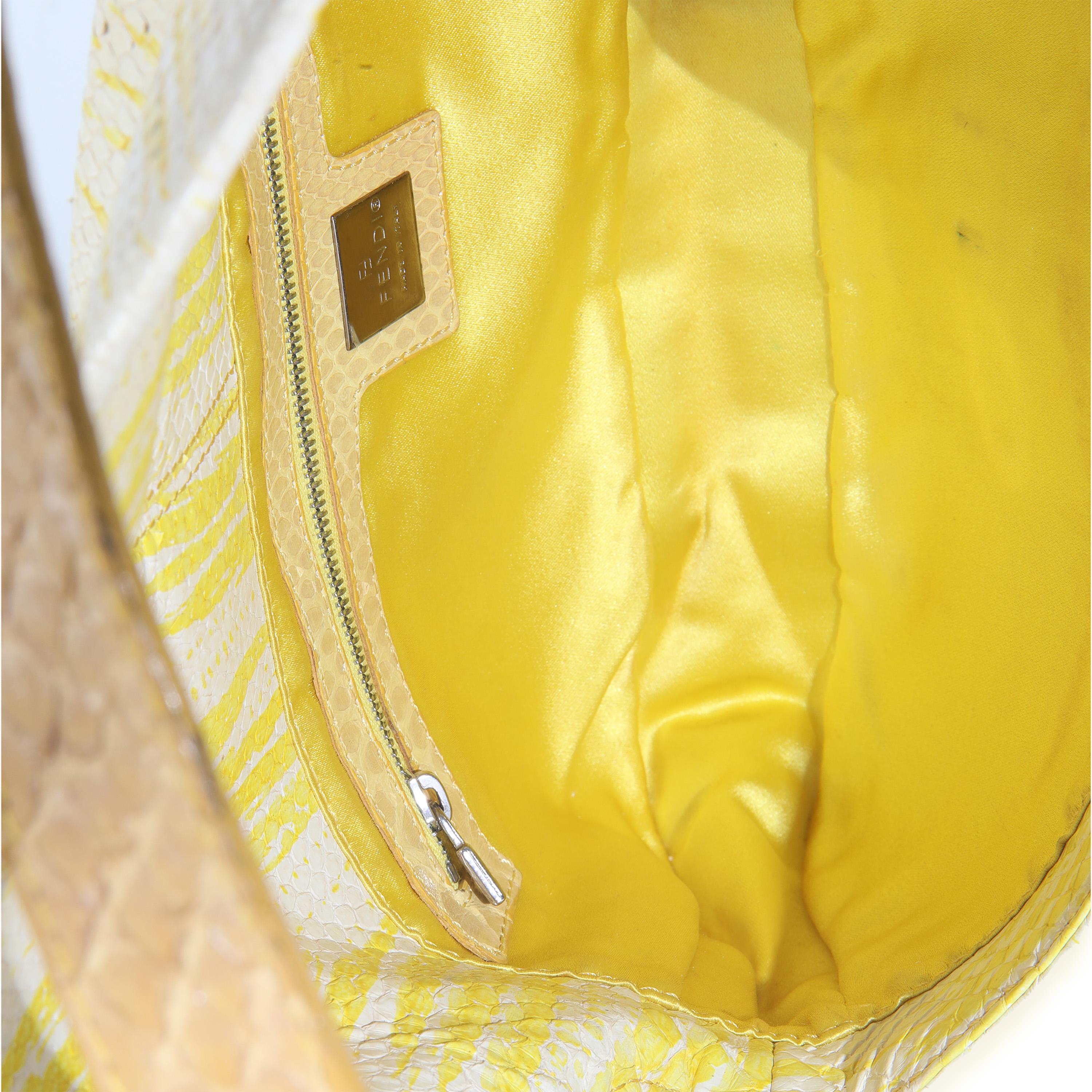 Sac Baguette Vintage en python blanc jaune de Fendi en vente 1