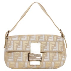 Borsa Fendi Vintage Zucca Baguette in lurex dorato e argentato con tracolla in pelle dorata