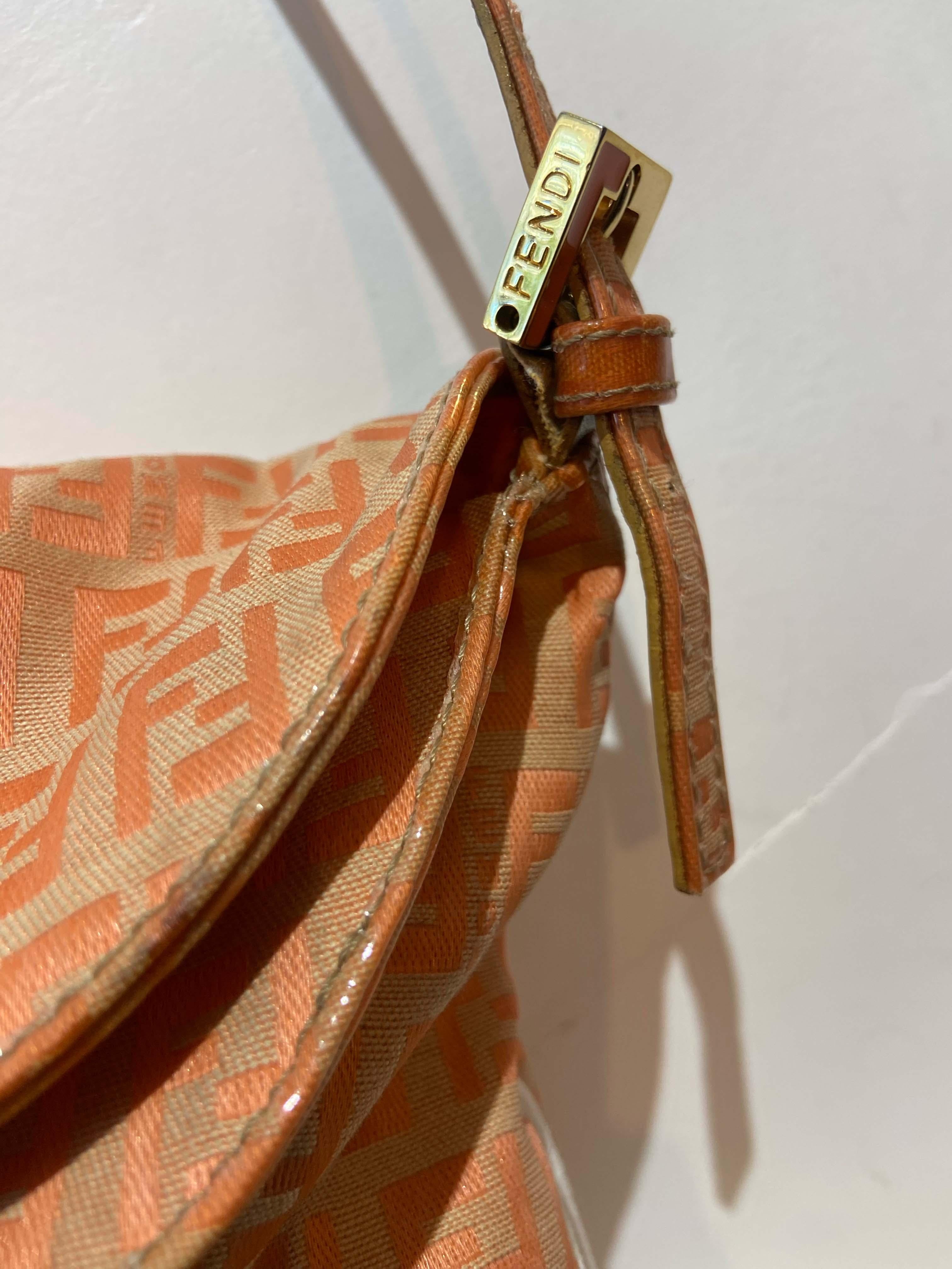 Fendi Vintage Zucca Print Pink Salmon Baguette Bag In Excellent Condition For Sale In London, GB