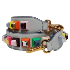 Borsa Fendi Vitello Dolce con borchie e tracolla