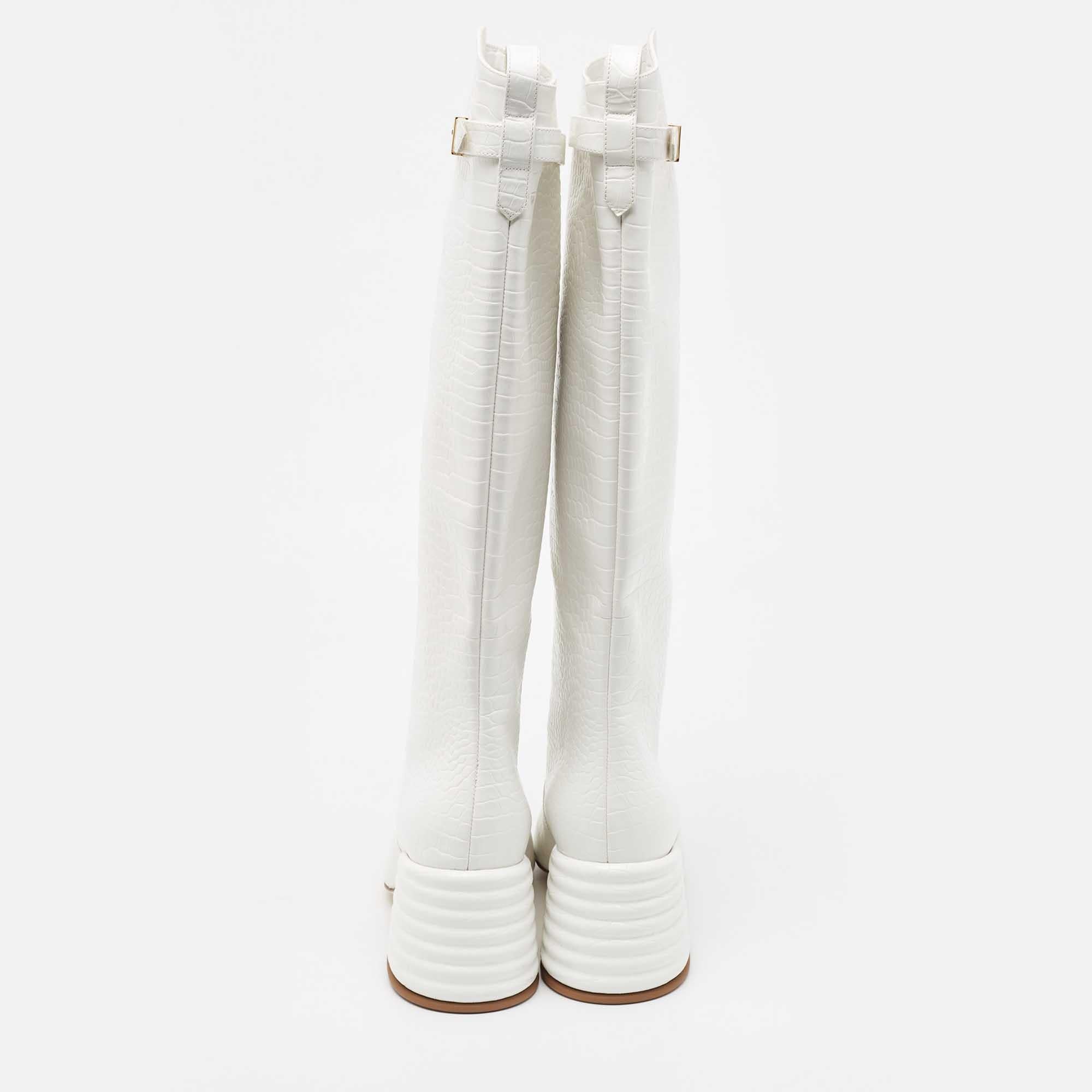 Fendi White Croc Embossed Leather Promenade Knee Length Boots Size 38 In Good Condition In Dubai, Al Qouz 2