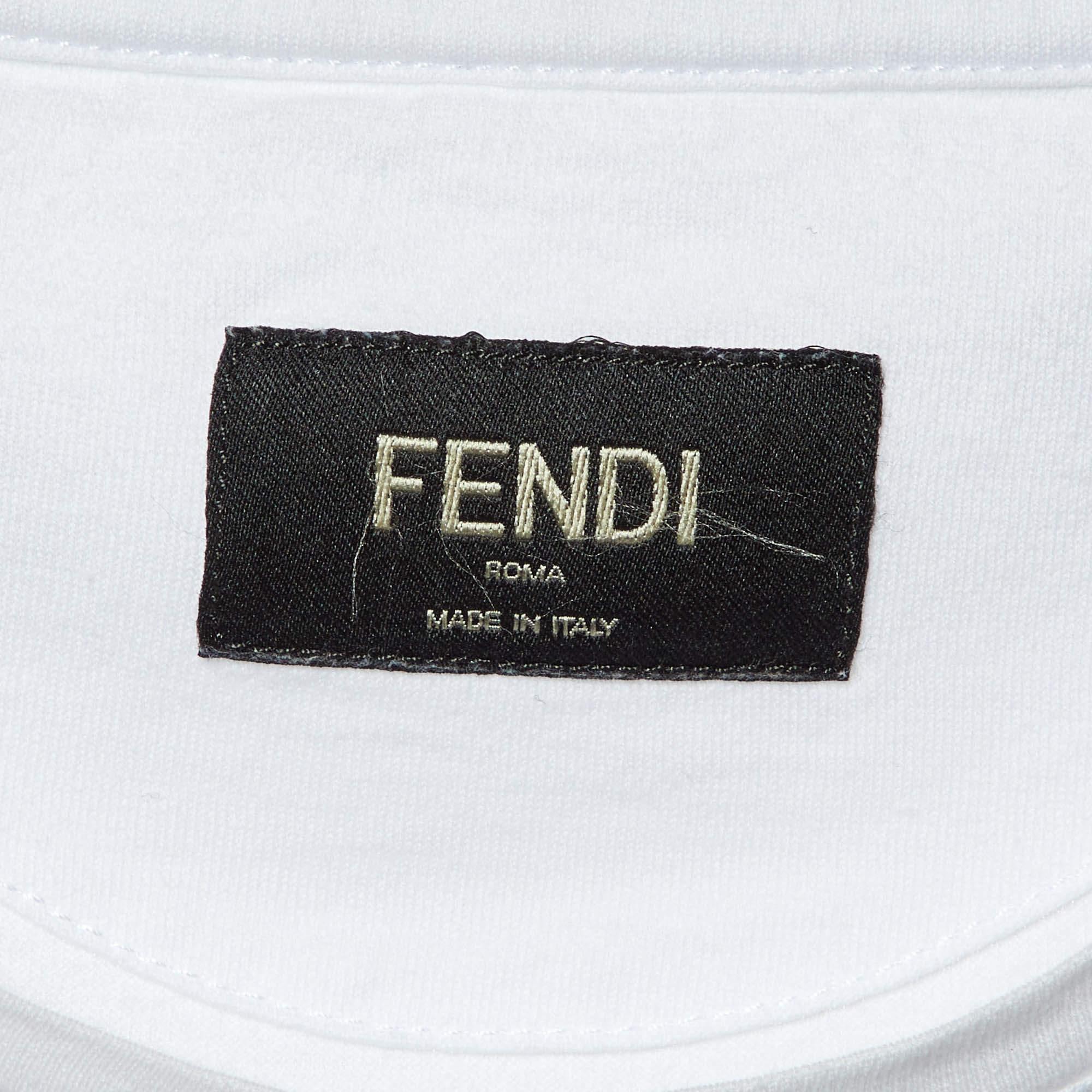 Fendi White FF Logo Patch Embroidered Cotton T-Shirt M In Good Condition For Sale In Dubai, Al Qouz 2