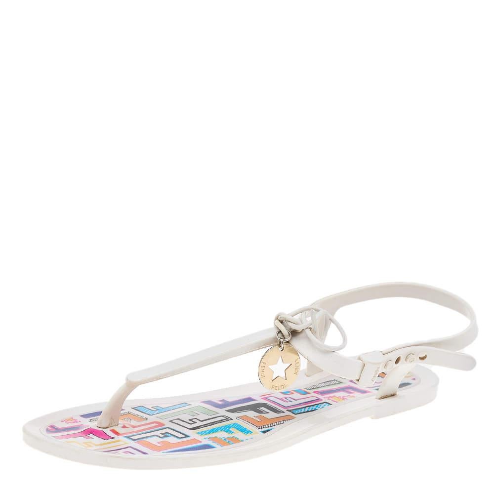 These Sunny sandals from the house of Fendi are youthful and stylish! They have been crafted from jelly, which makes them water-friendly whilst providing comfort to your feet. The pair carries a thong design and is accented with logo charm and bows